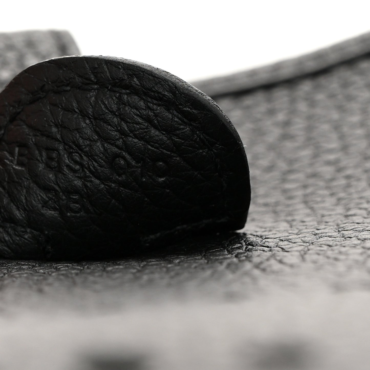 Taurillon Clemence Evelyne III PM Black