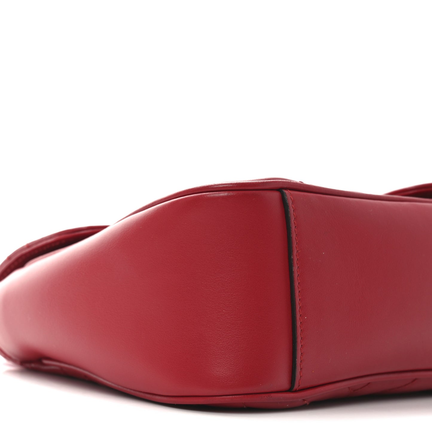 Calfskin Matelasse Small GG Marmont Shoulder Bag Hibiscus Red