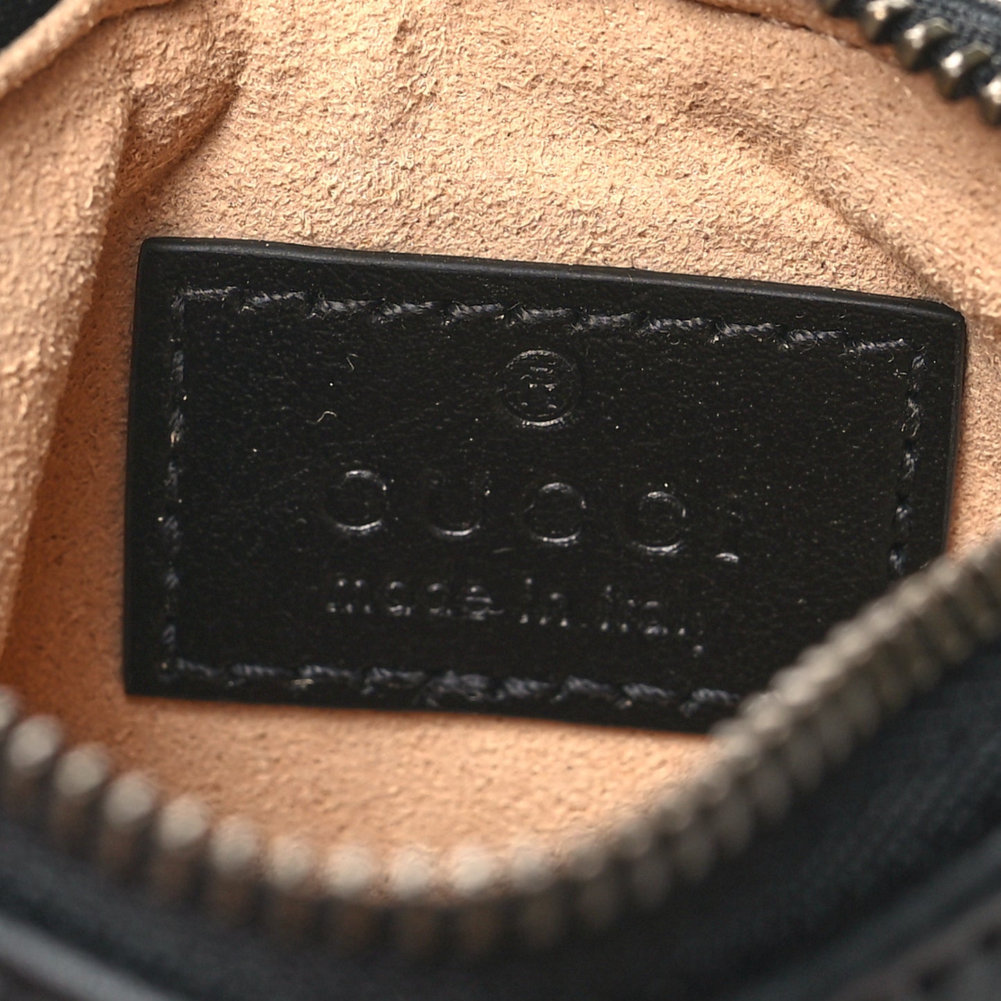 Calfskin Matelasse GG Marmont Round Coin Purse And Key Case White Black