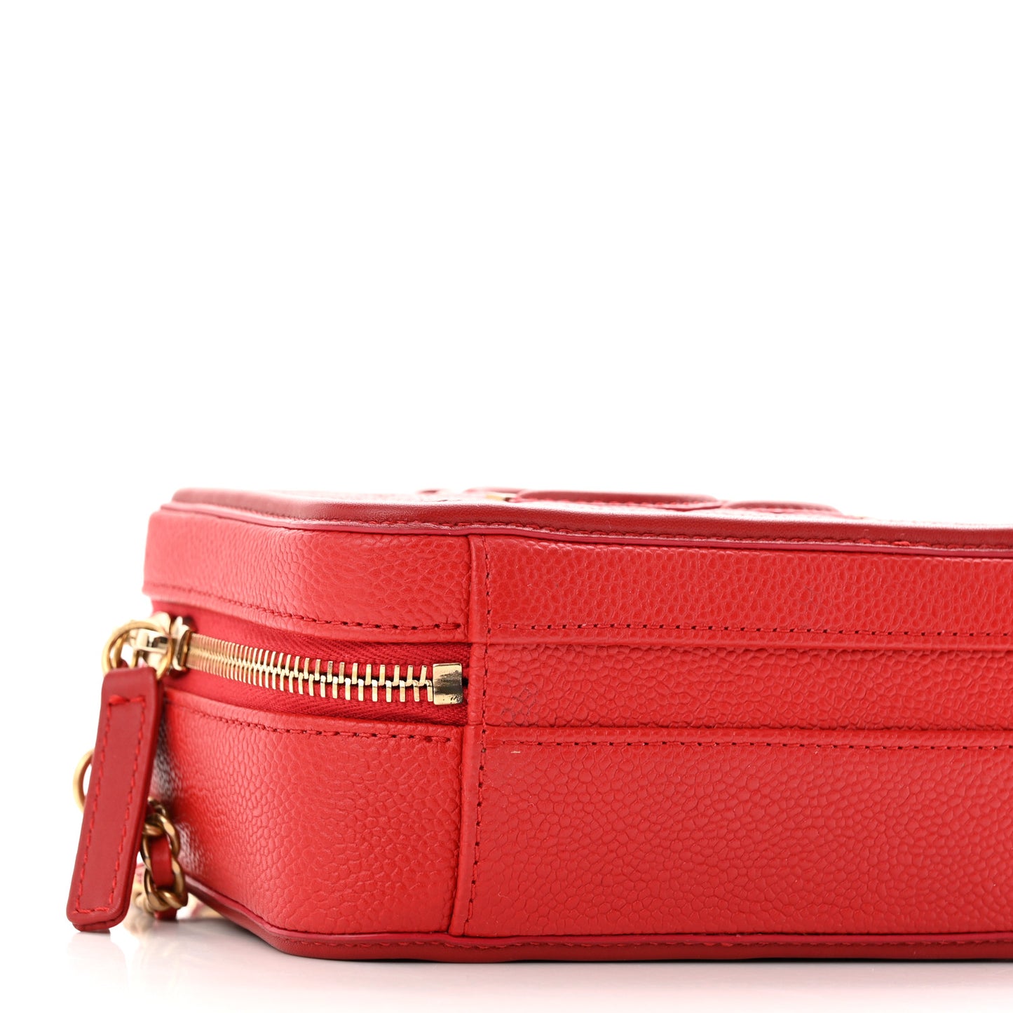 Caviar Quilted Small CC Filigree Vanity Case Red