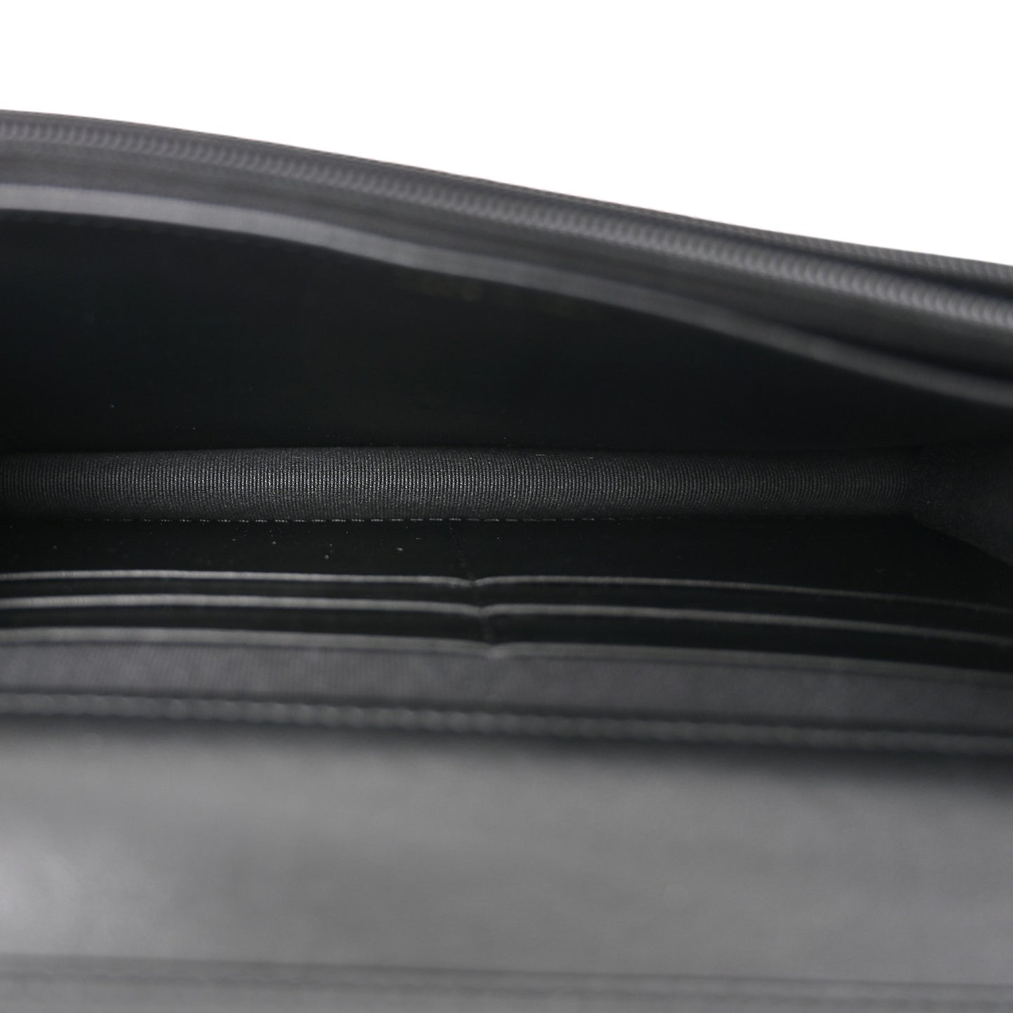 Pearly Caviar Quilted Fit For You Wallet On Chain WOC Black
