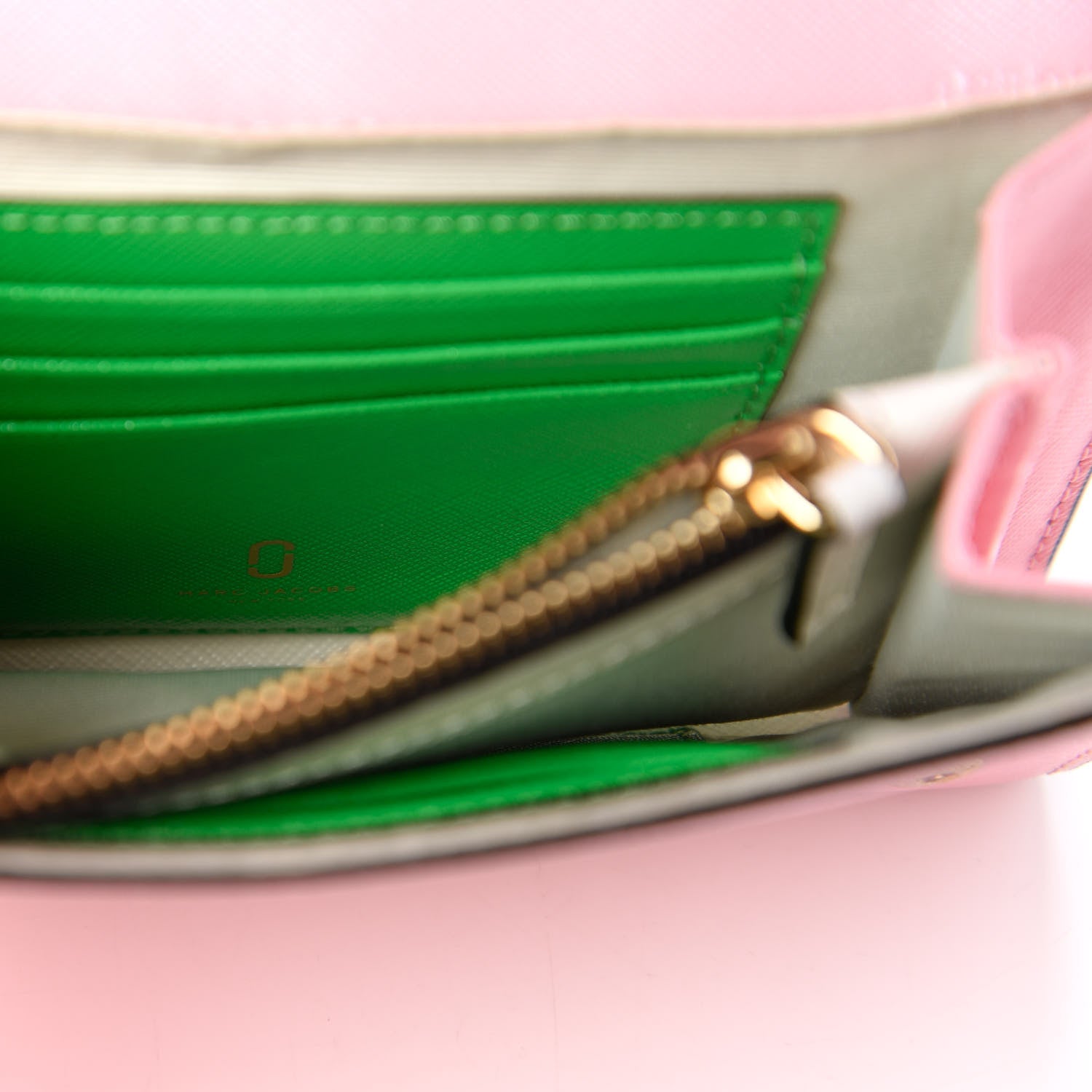 Marc Jacobs Saffino Snapshot Wallet on Chain Black Baby Pink 8 of 11