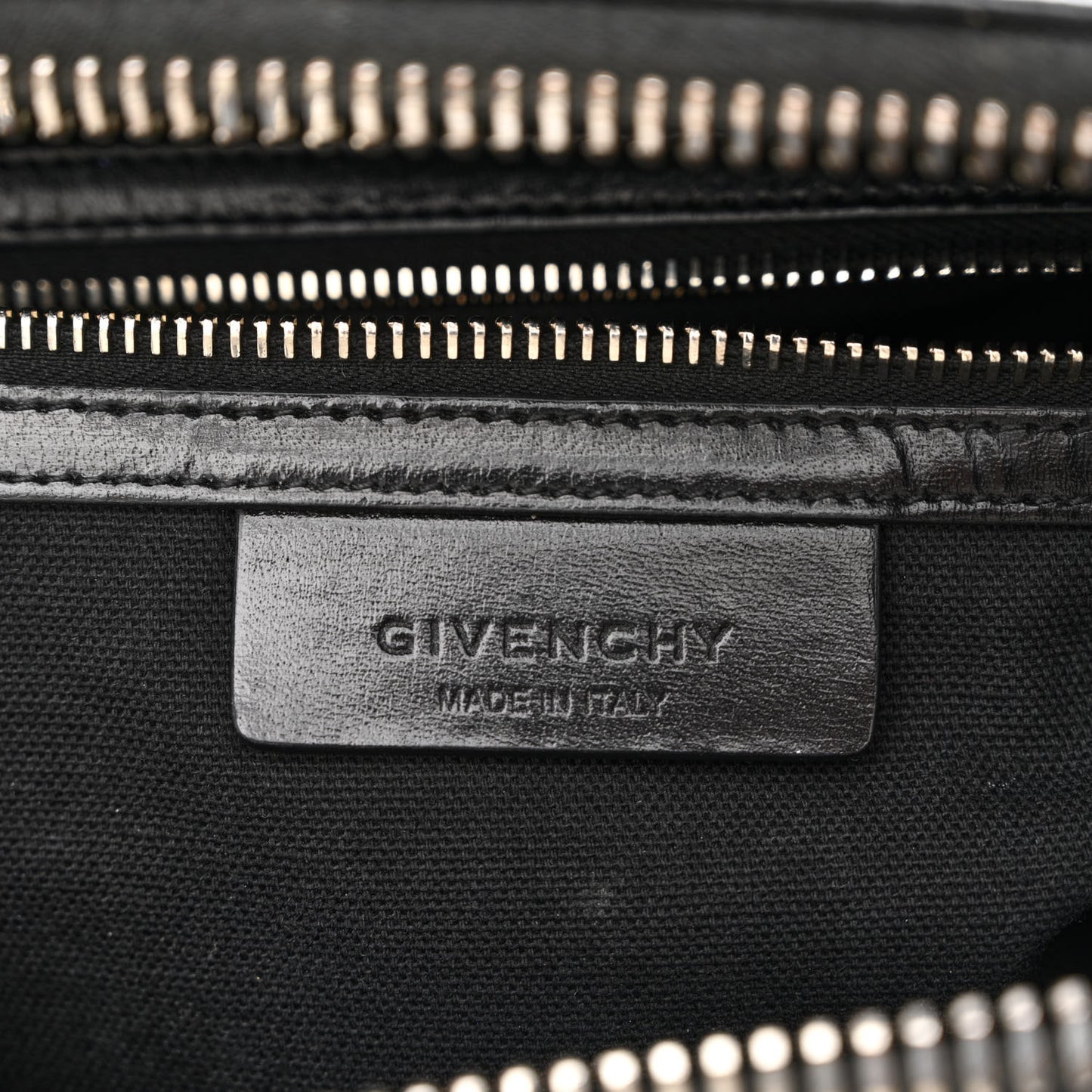 Shiny Lord Calfskin Small Antigona Black