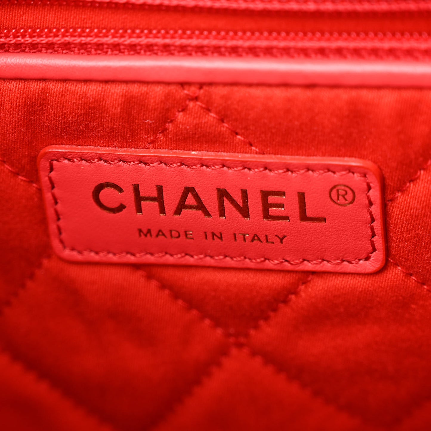 Shiny Calfskin Stitched Quilted Small Chanel 22 Red