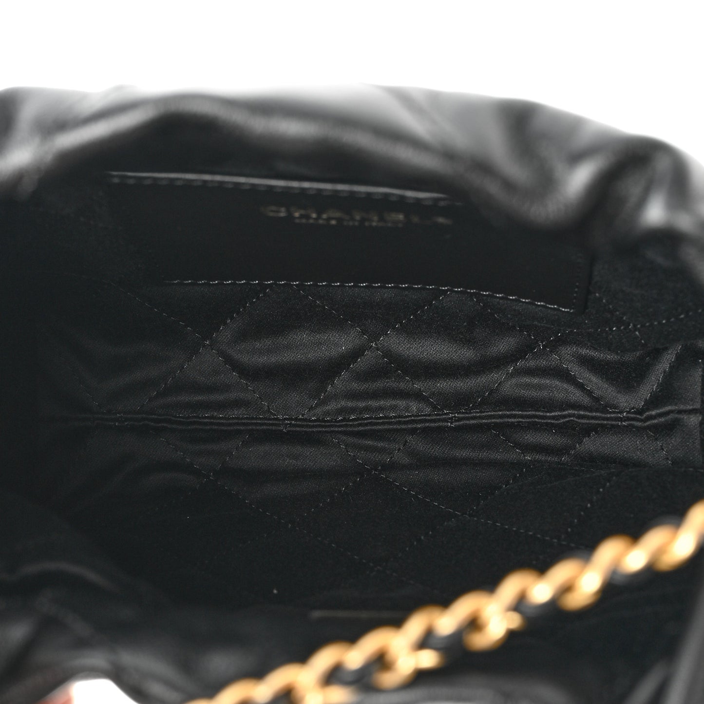 Shiny Crumpled Calfskin Quilted Pearl Mini Chanel 22 Black