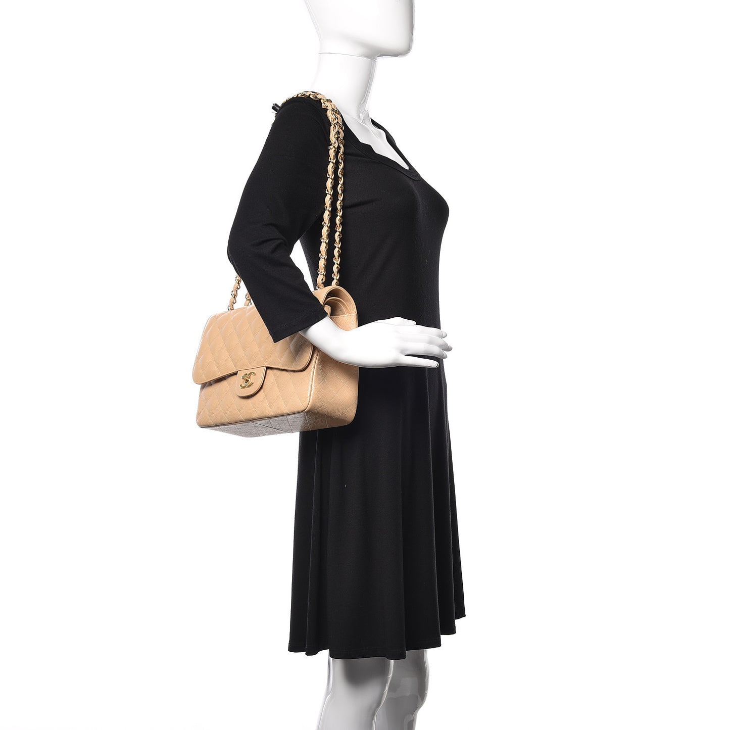 Caviar Quilted Jumbo Double Flap Beige Clair