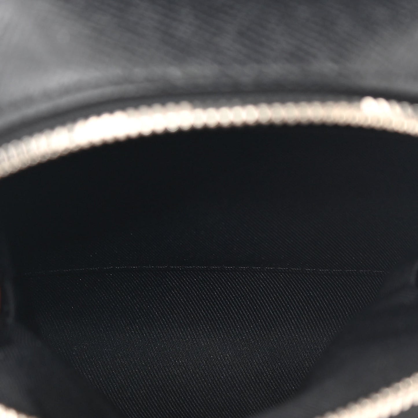 Taigarama Outdoor Slingbag Black