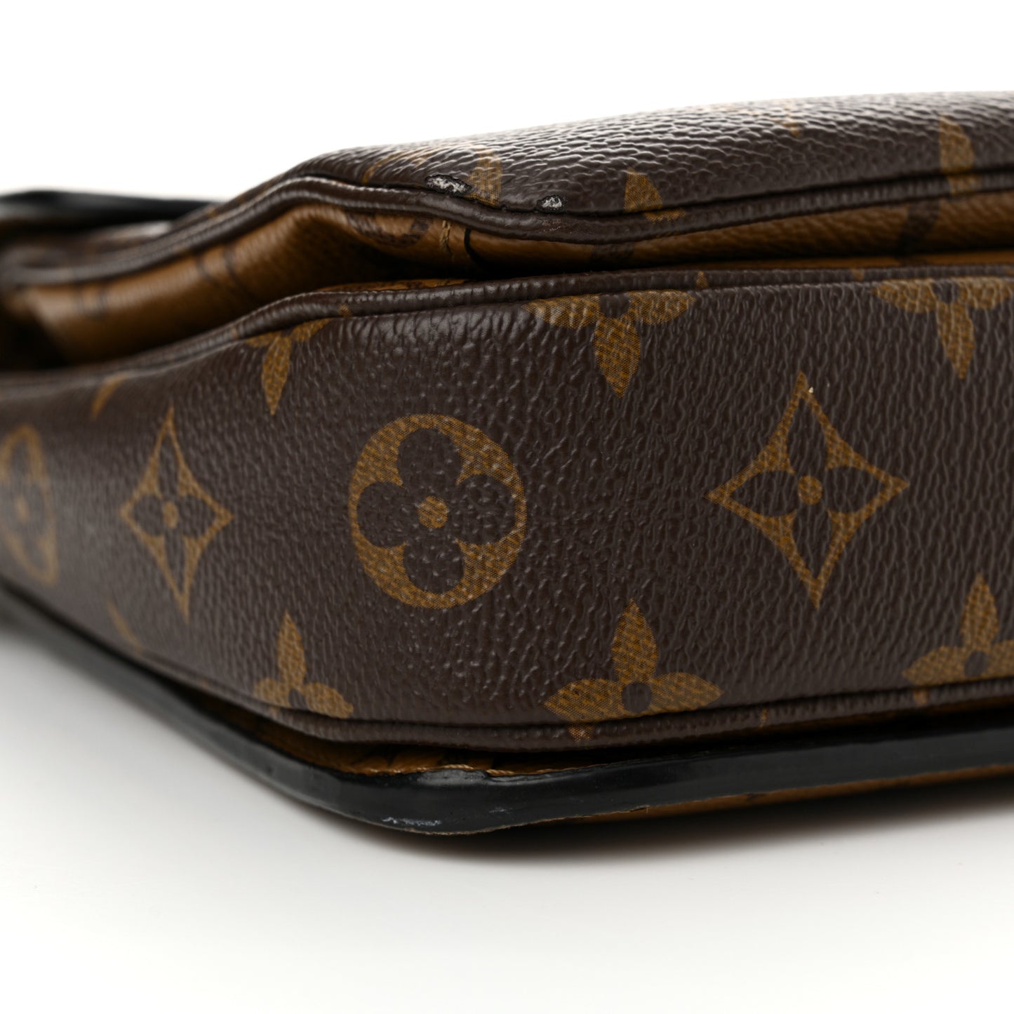 Reverse Monogram Pochette Metis
