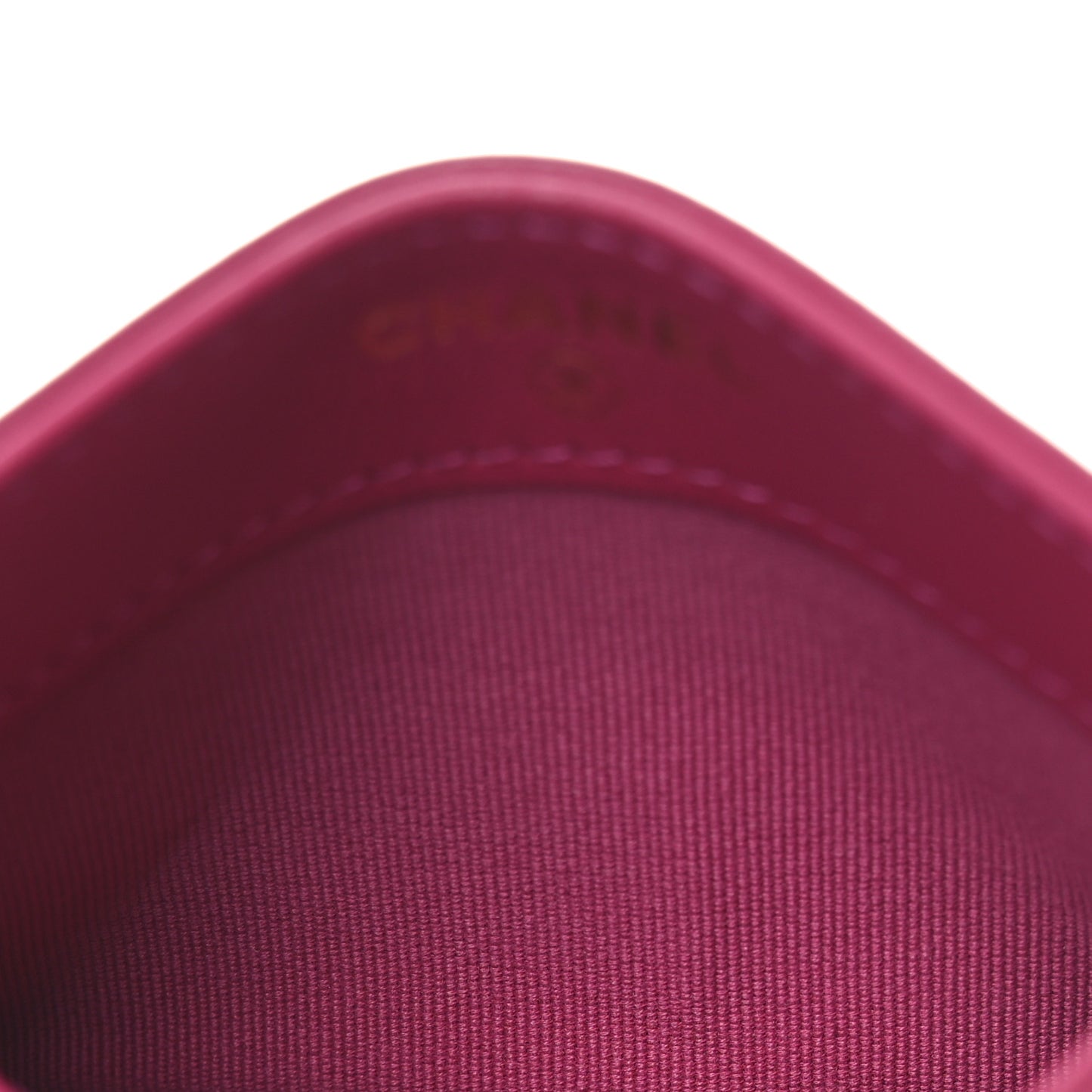 Caviar Quilted Card Holder Fuchsia