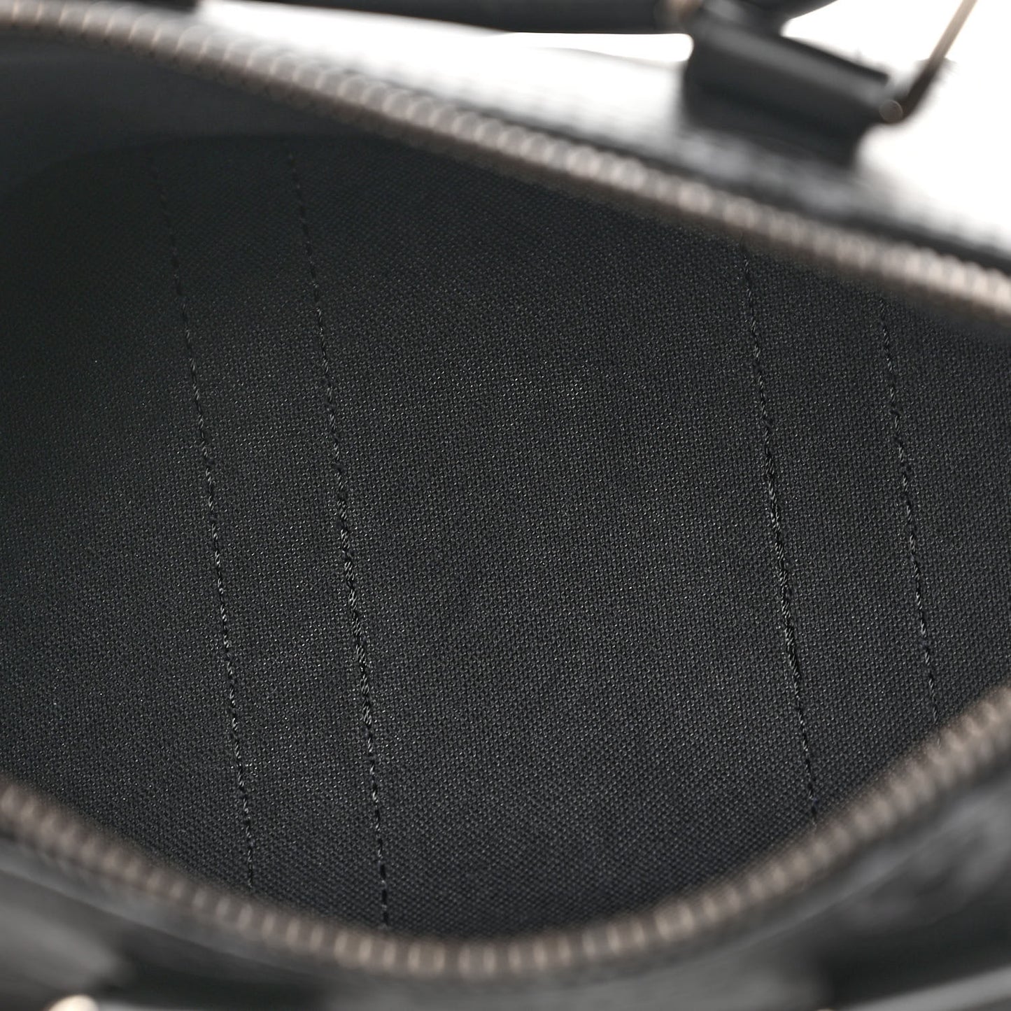 Reverse Monogram Eclipse Keepall Bandouliere 25