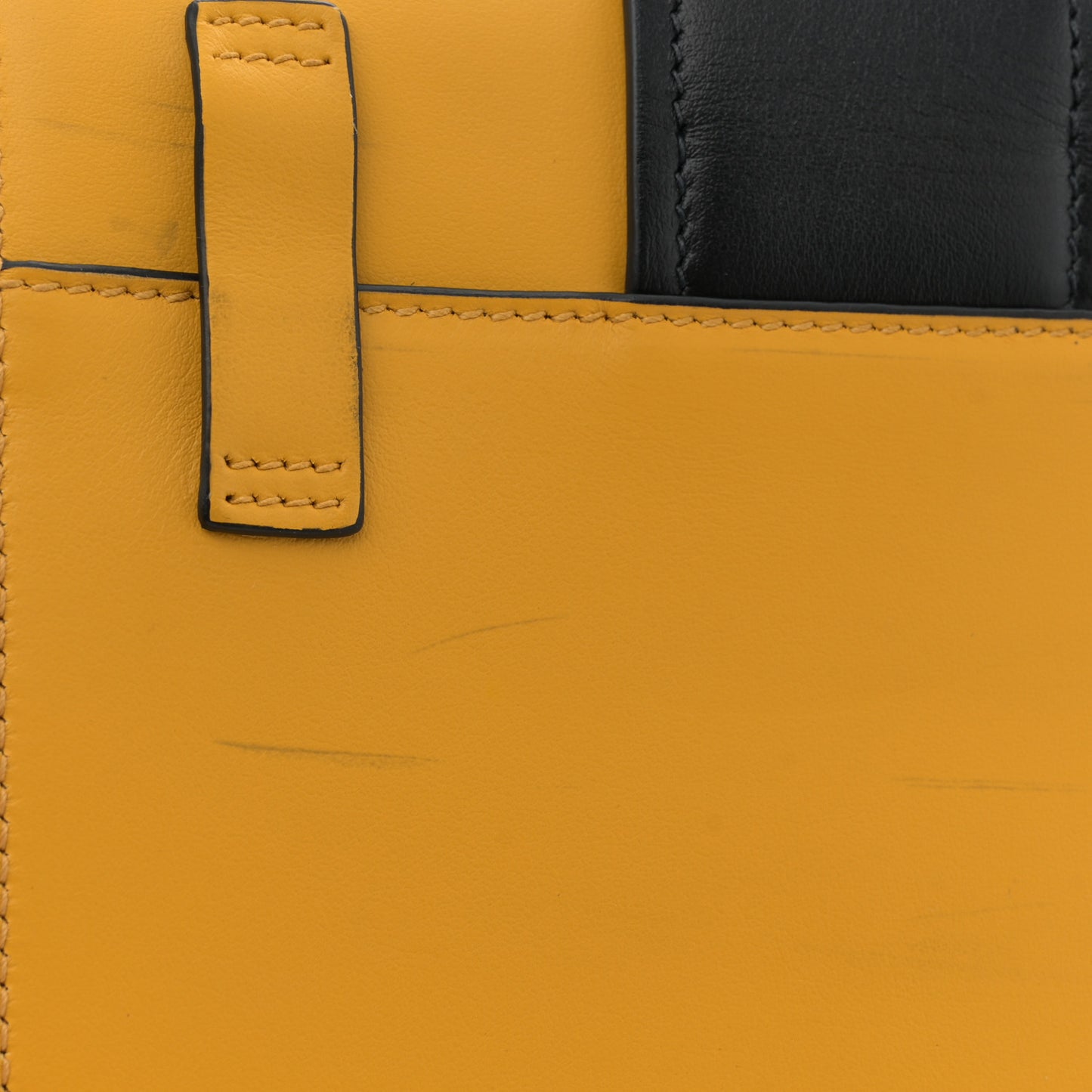 Saffiano City Calf Cahier Belt Bag Soleil Black