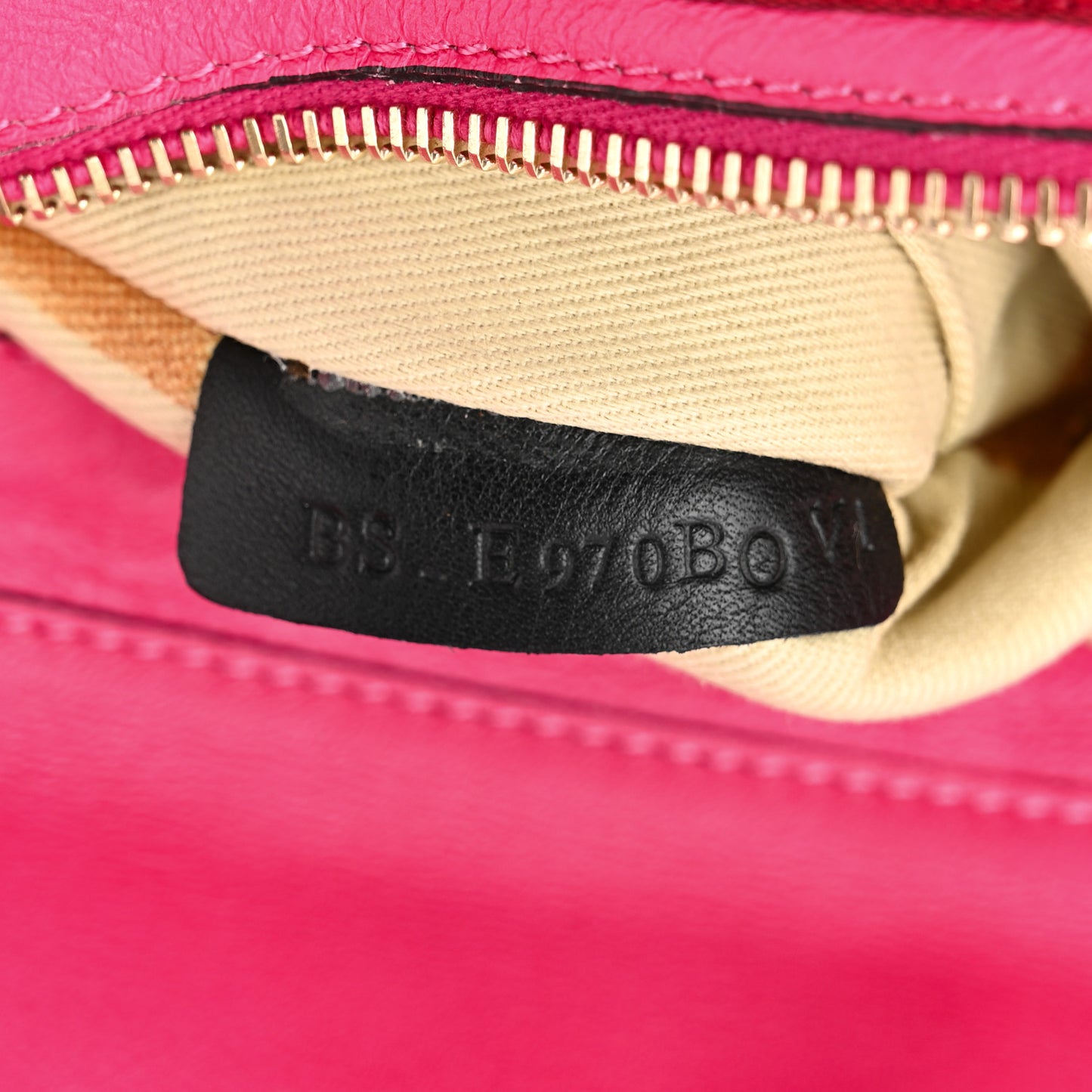 Vitello Medium Rockstud All Over Tote Pop Fuxia