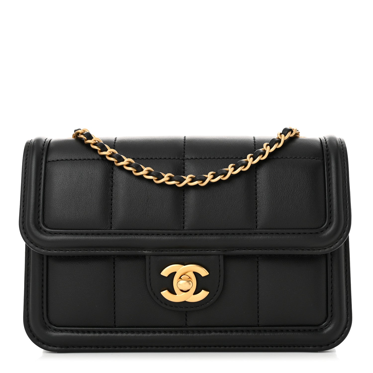 CHANEL ノベルティ ブラック レザー ミニバッグ Chanel Lambskin Calfskin Mini Chocolate Bar Flap Bag Black 1637206