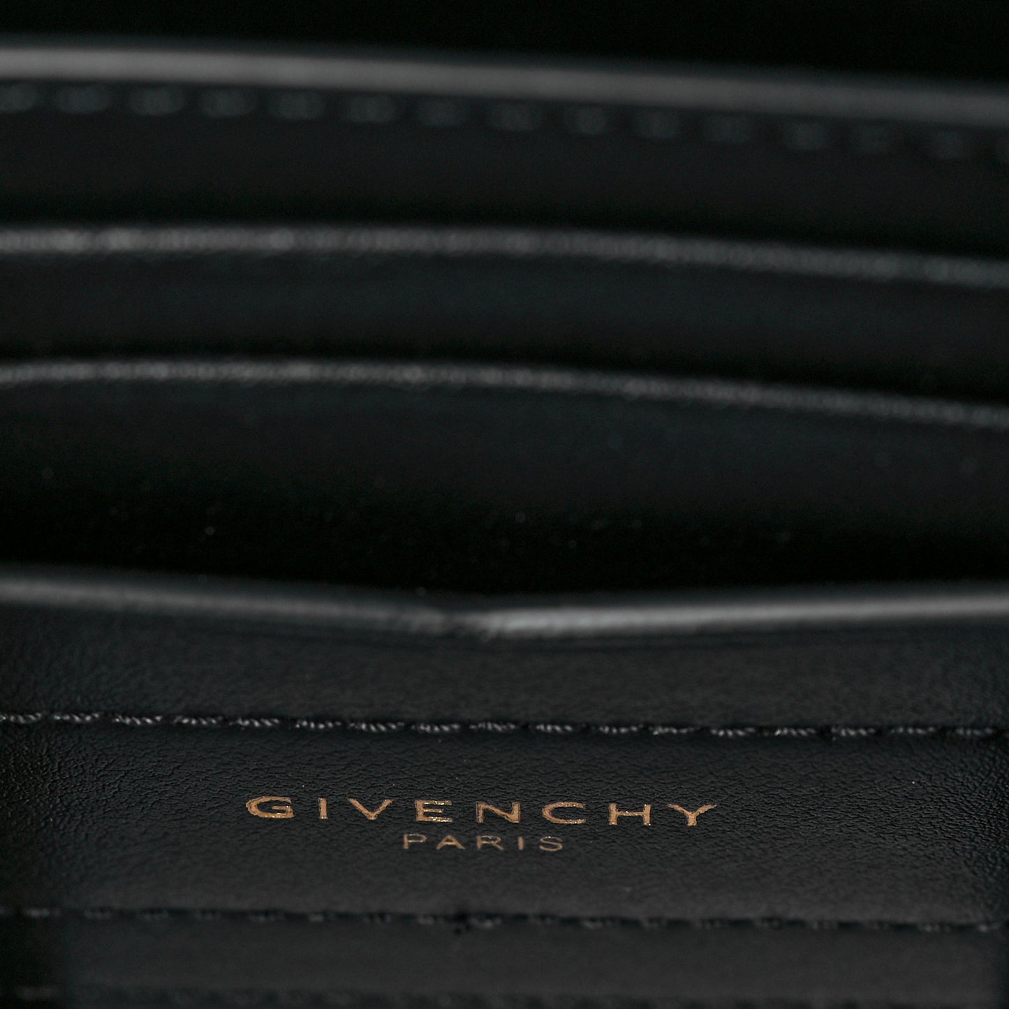 Calfskin Embossed Logo Bond Chain Camera Bag Black