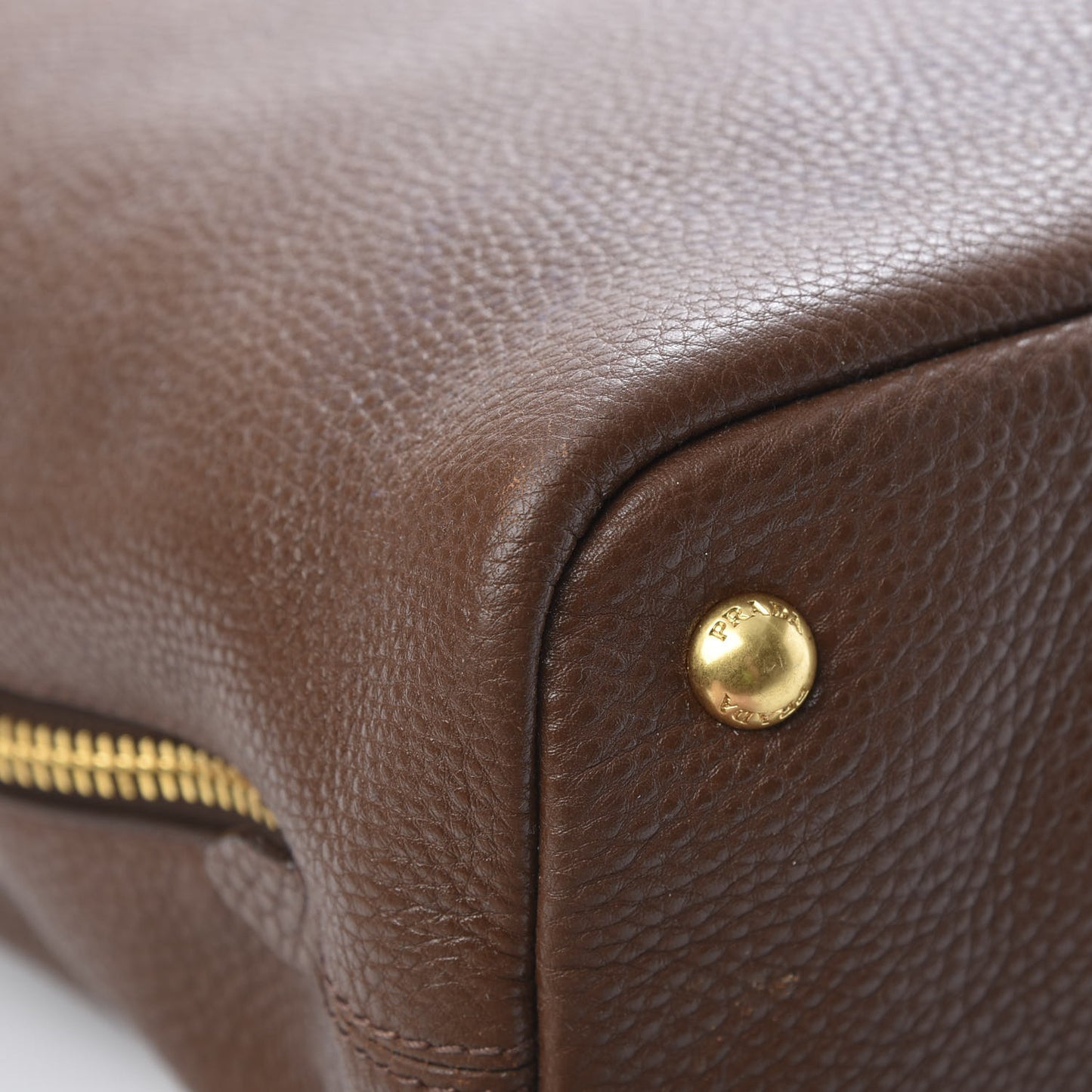 Vitello Daino Side Zip Tote Tabacco