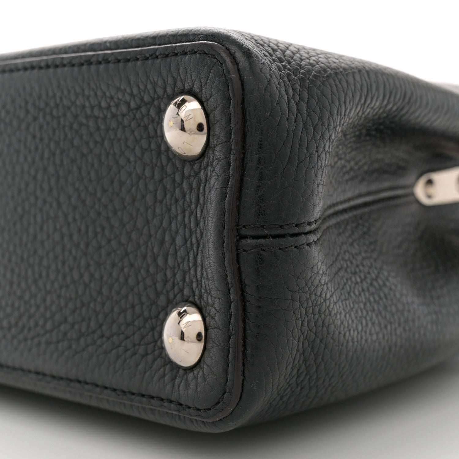 Louis Vuitton Taurillon Capucines BB Black 9 of 10