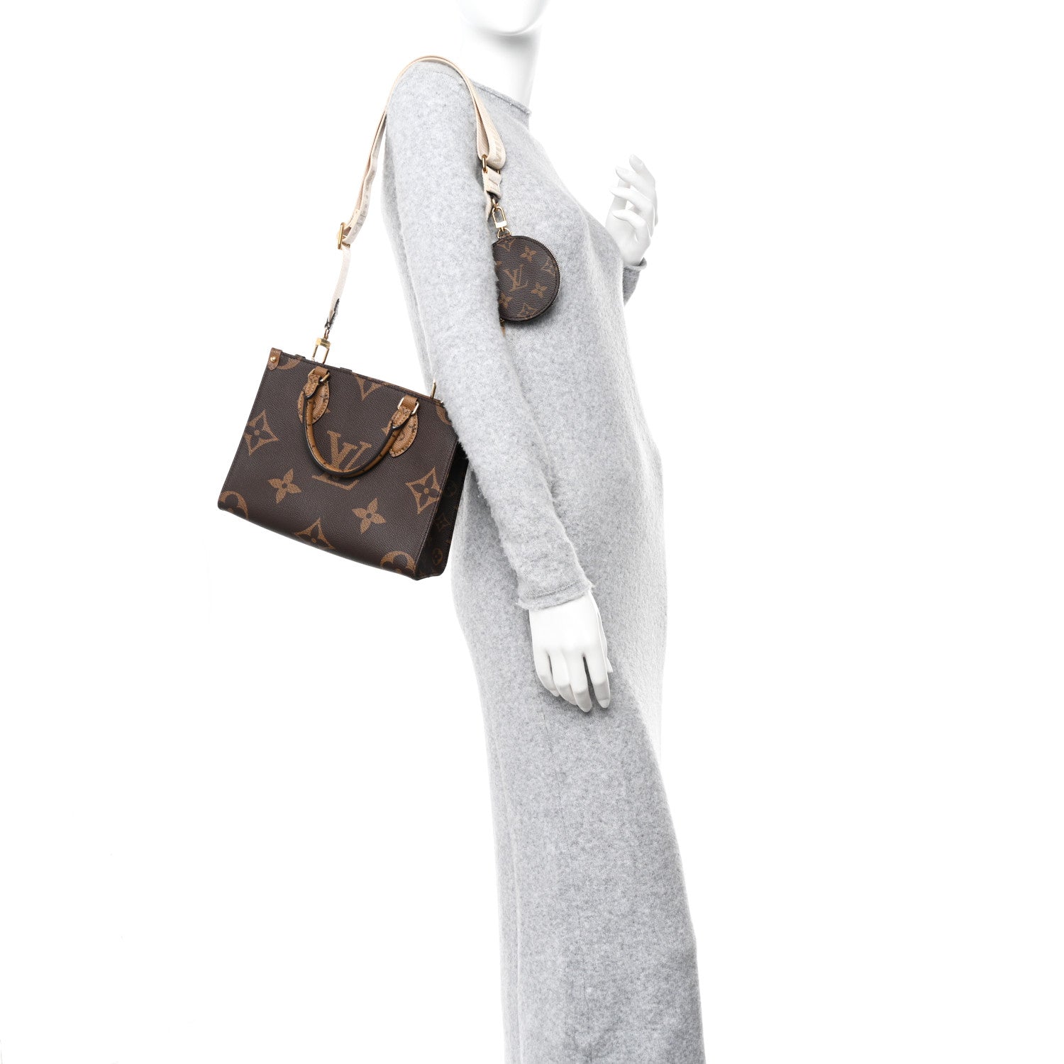 Louis Vuitton Reverse Monogram Giant Onthego PM 2 of 10