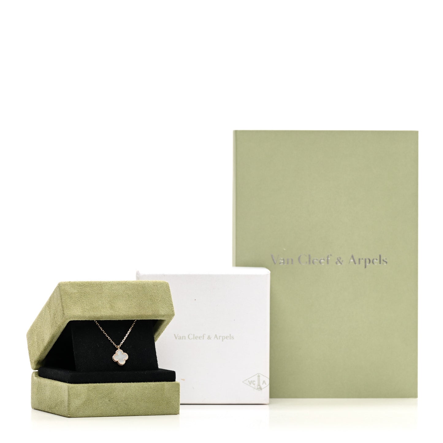 18K Yellow Gold Mother of Pearl Sweet Alhambra Pendant Necklace