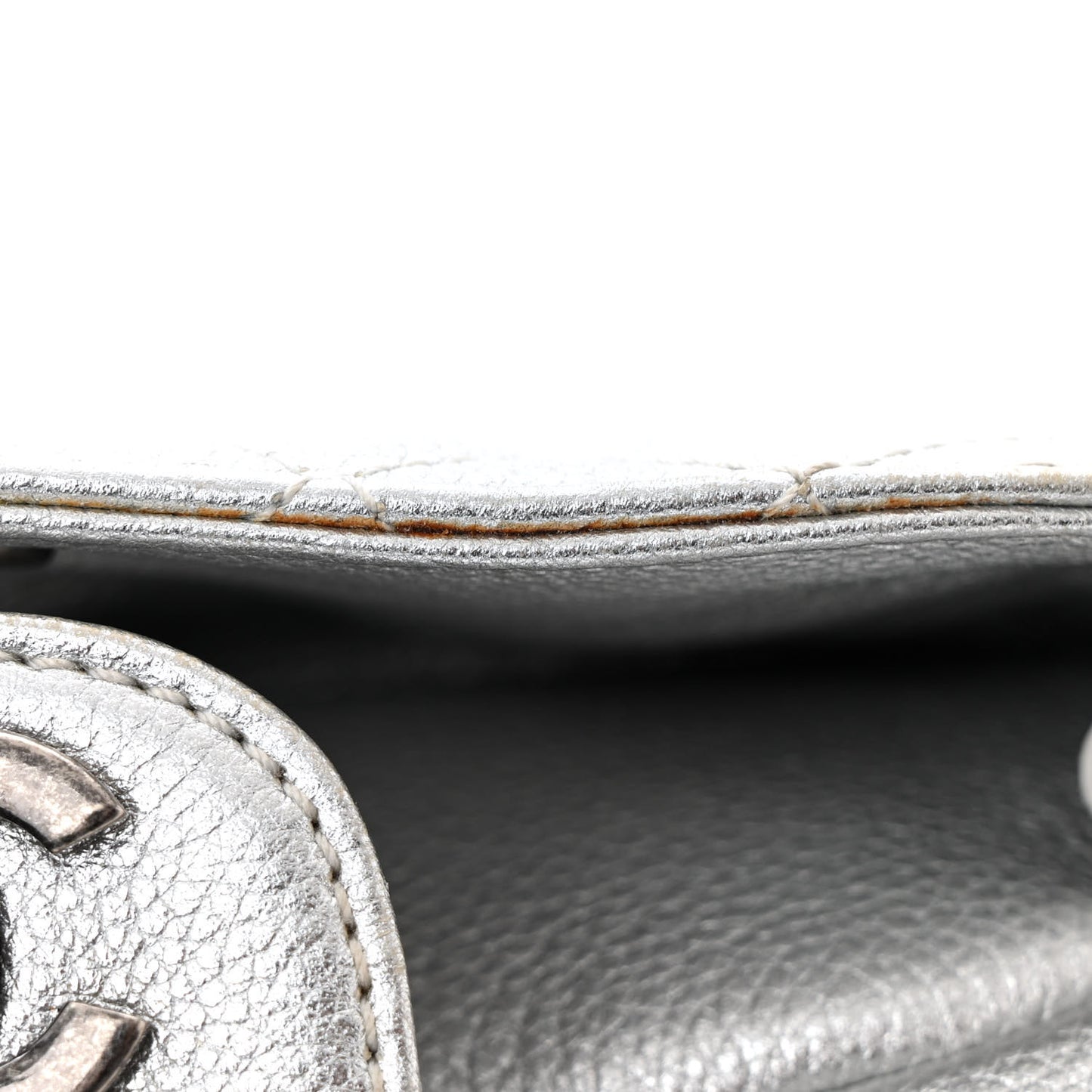 Metallic Grained Calfskin Quilted Casual Rock Waist Bag Fanny Pack Silver