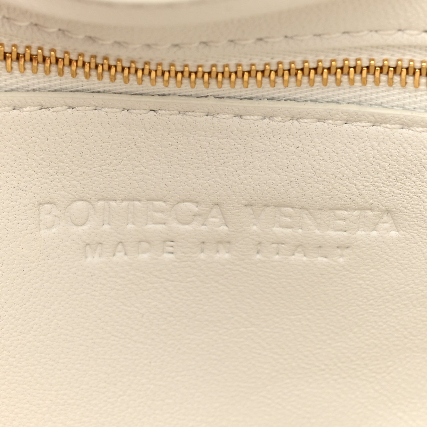 Bottega Veneta Lambskin Maxi Intreccio Padded Chain Cassette Crossbody Bag White 6 of 14
