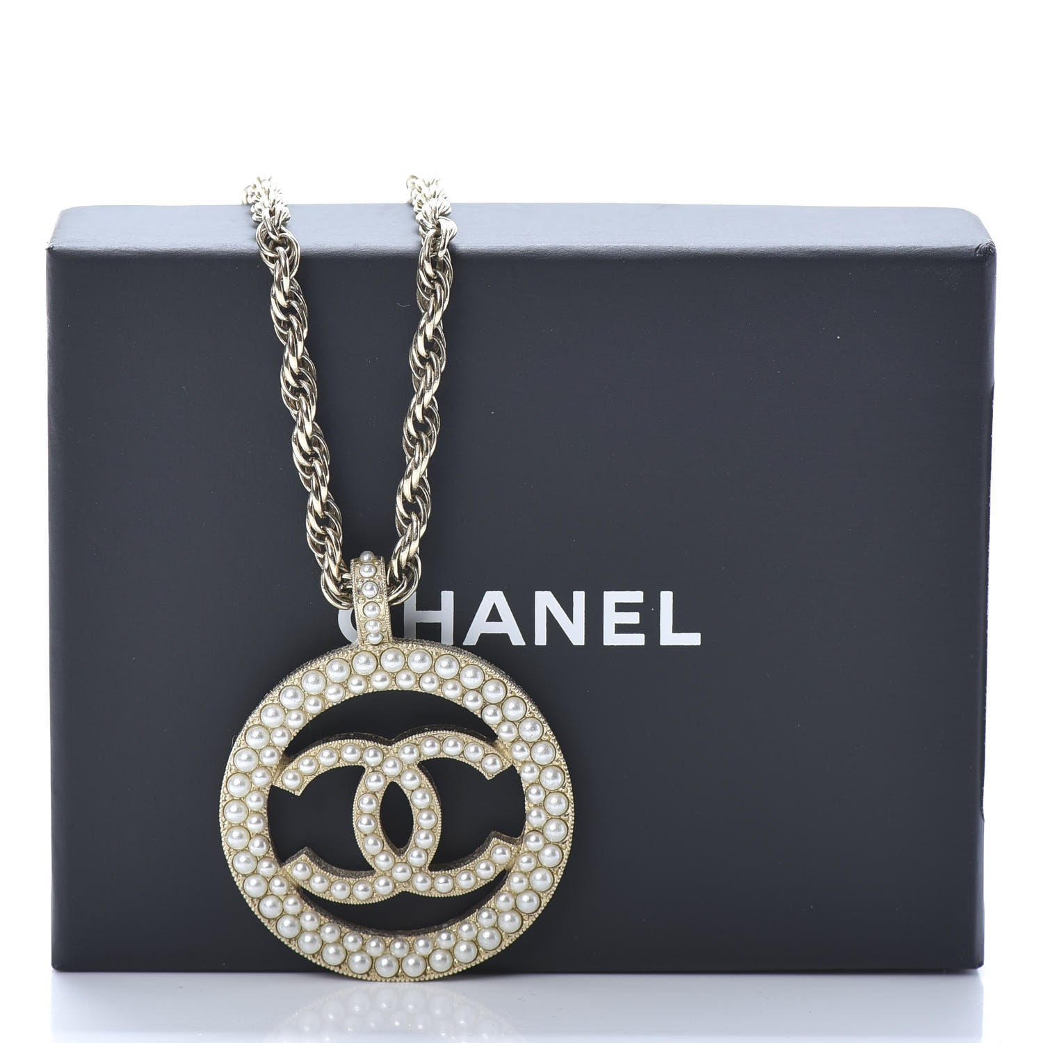 Chanel Pearl CC Round Pendant Necklace Gold 5 of 5