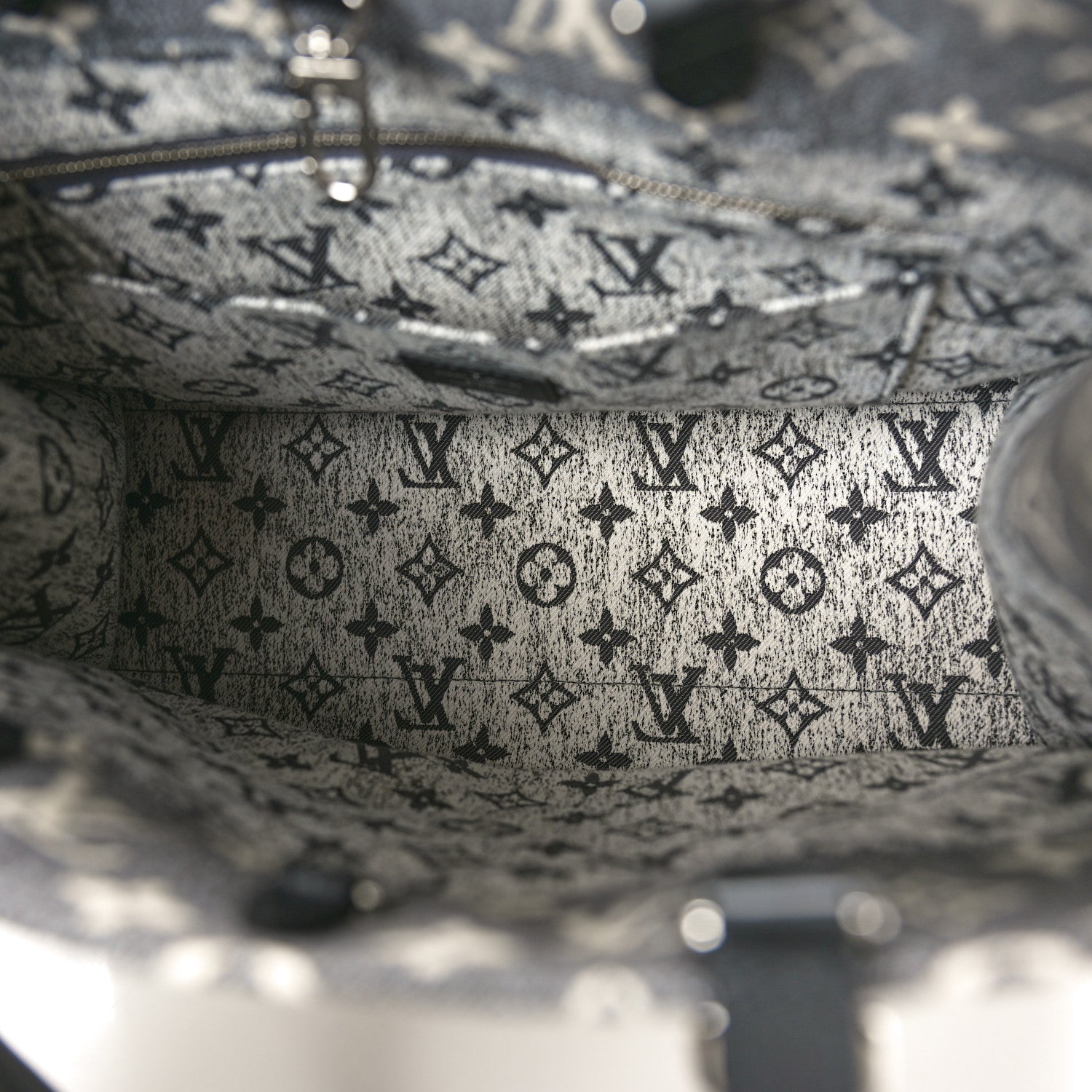 Louis Vuitton Monogram Jacquard Denim Onthego MM Black 5 of 9