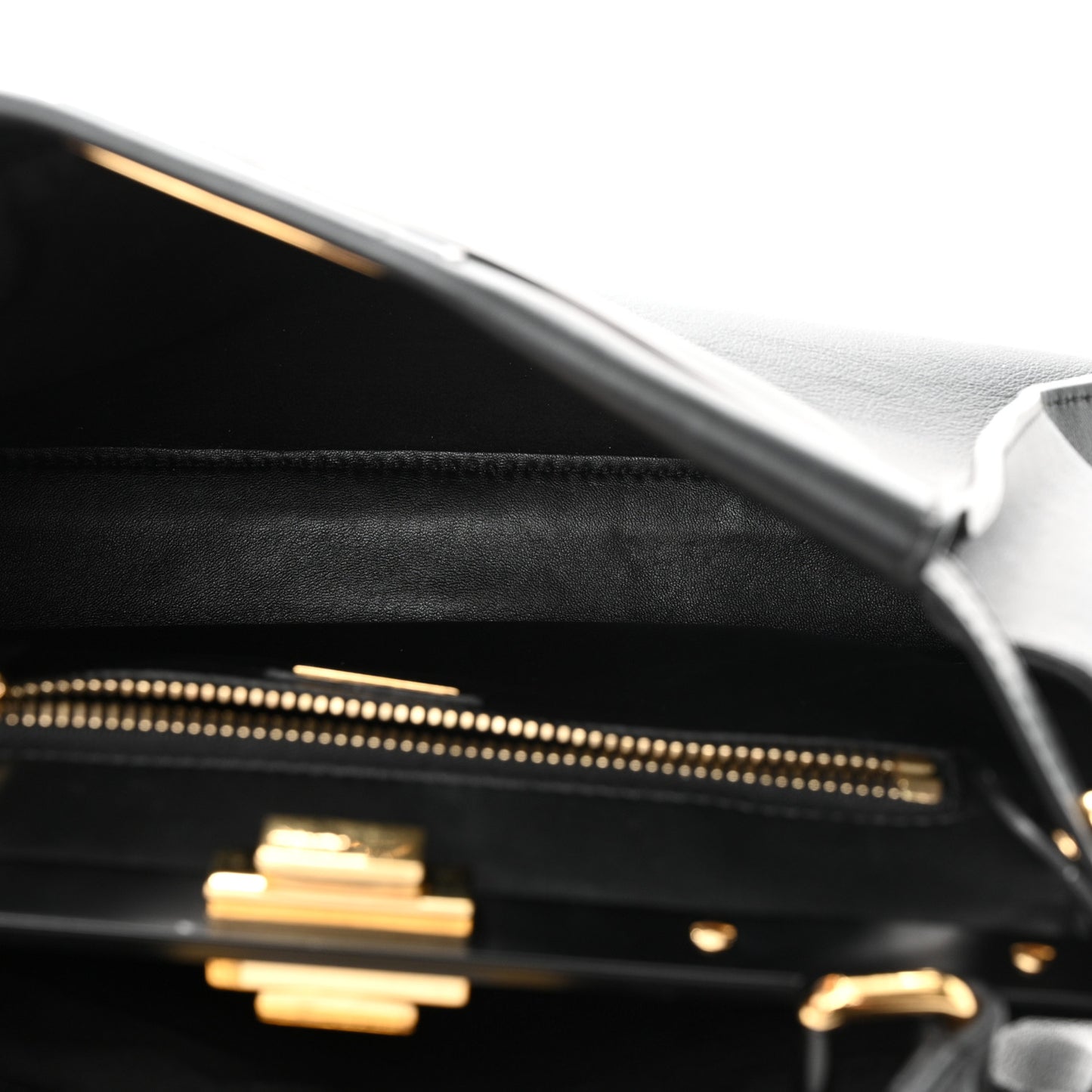 Vitello Seta Shiny Nappa Medium Peekaboo Iconic Satchel Black