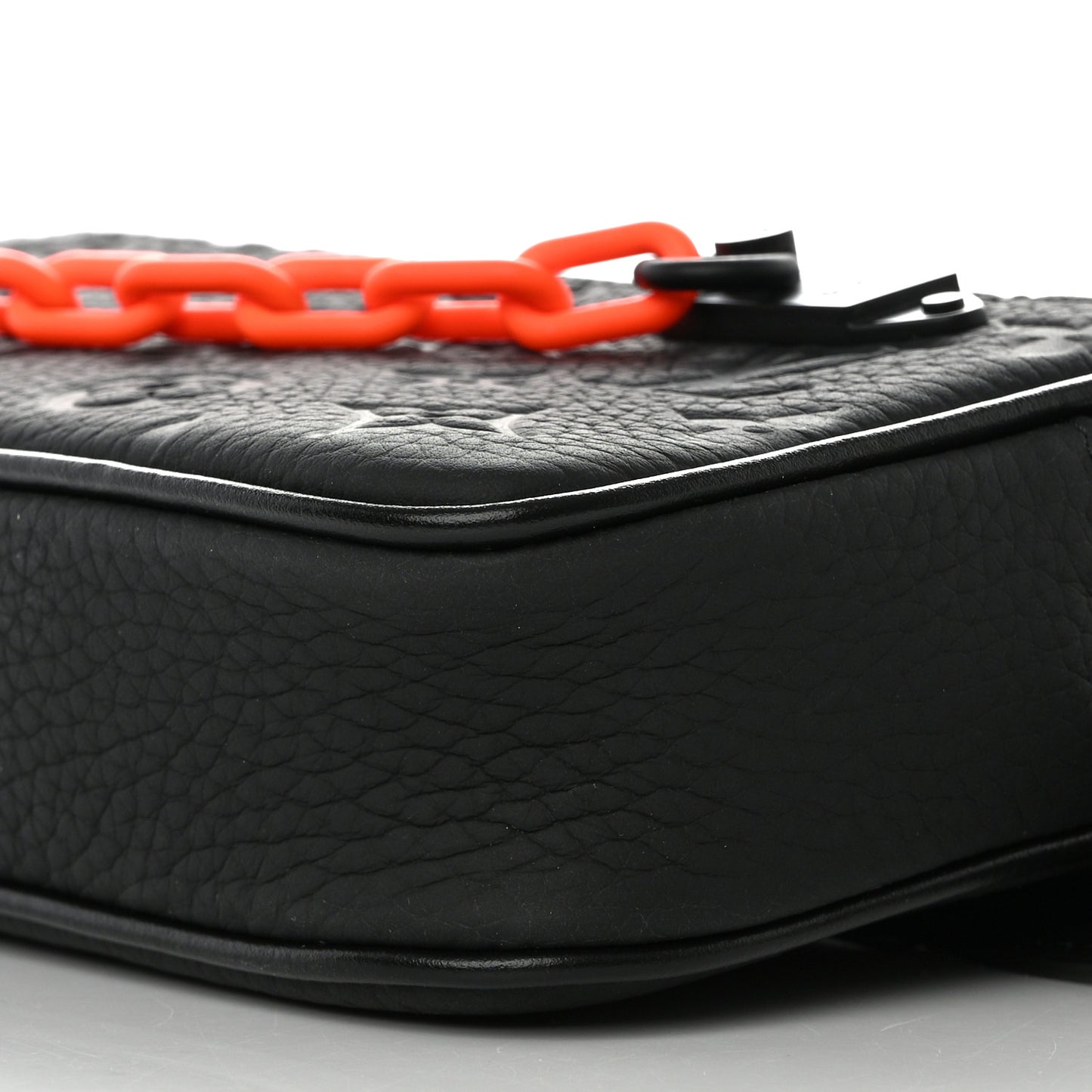 Taurillon Monogram Uniformes Solar Ray Soft Pochette Volga Belt Bag Black
