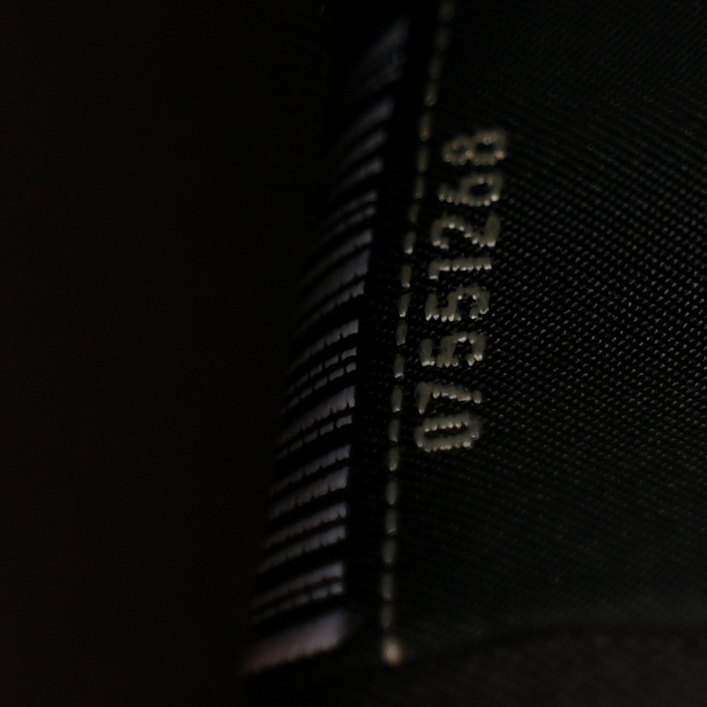 Vitello King Logo Embossed Large Flat Pouch Cuoio