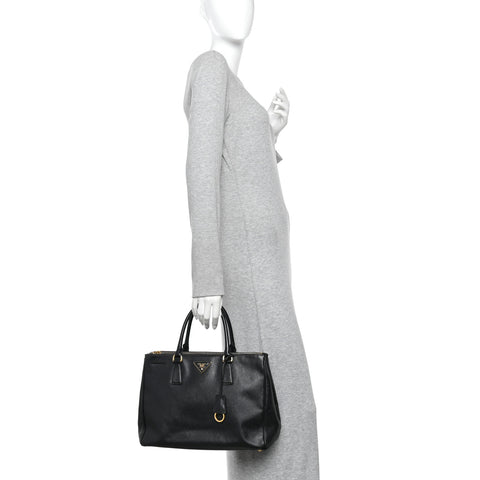 Saffiano Large Galleria Double Zip Tote Black