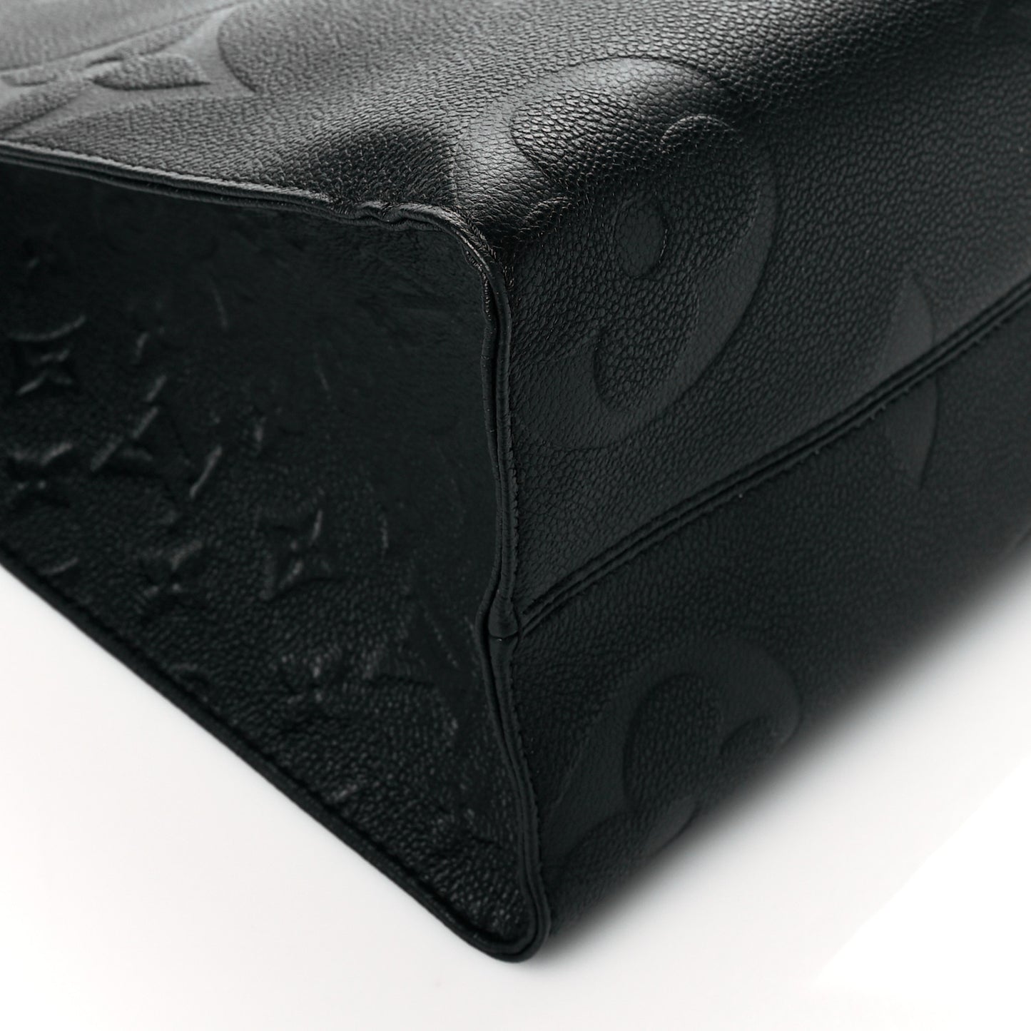 Empreinte Monogram Giant Onthego MM Black