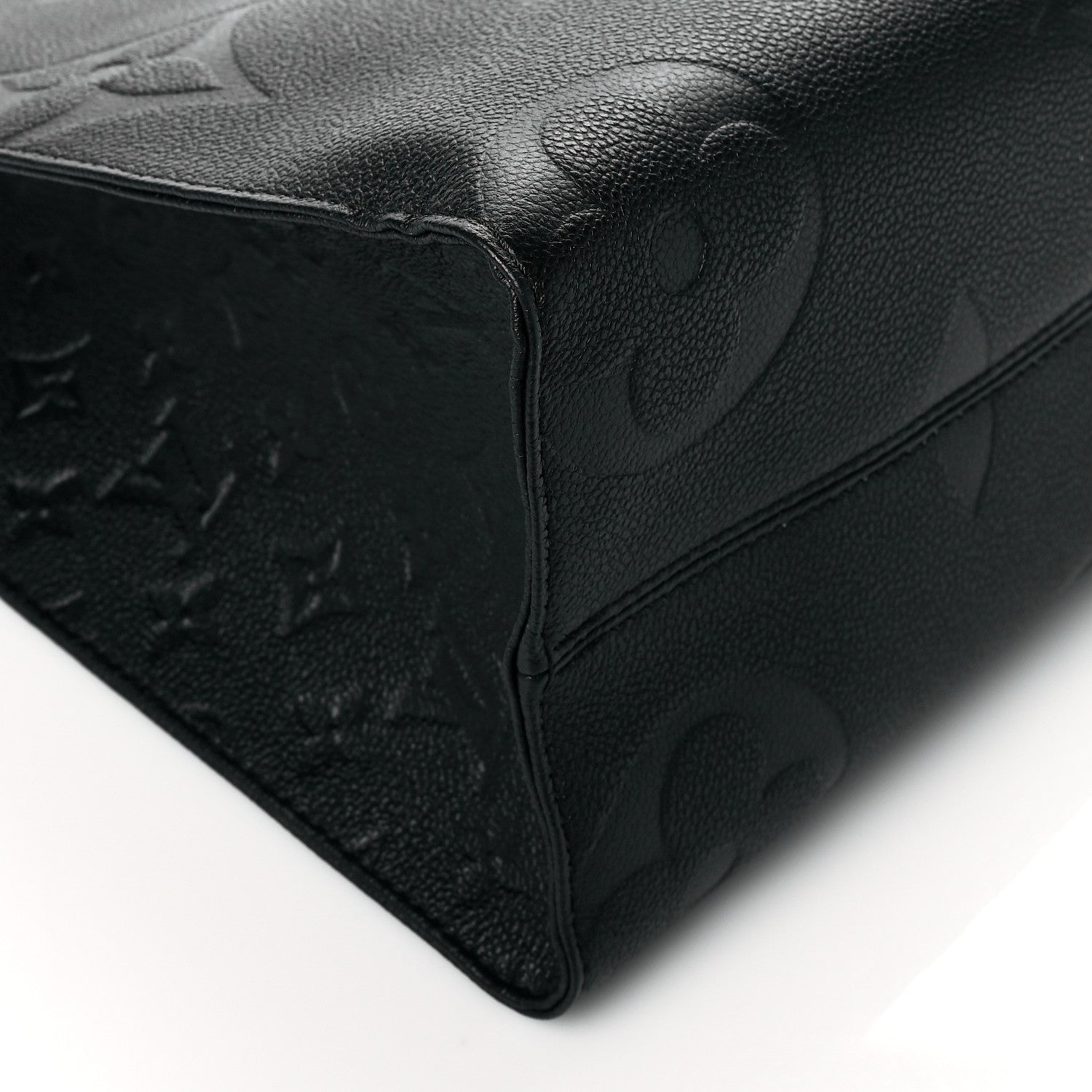 Louis Vuitton Empreinte Monogram Giant Onthego MM Black 8 of 9
