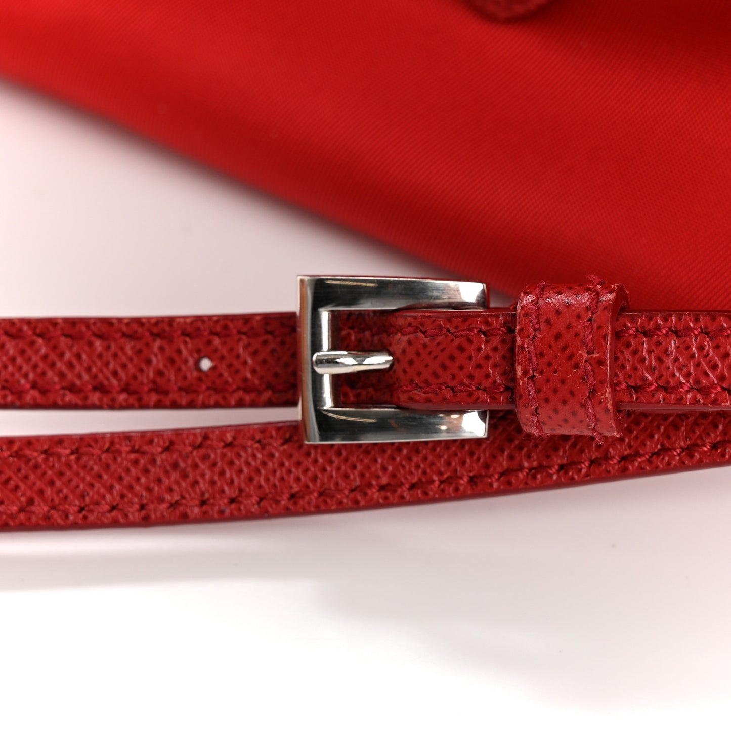 Tessuto Nylon Vela Saffiano Mini Wristlet Pouch Rosso