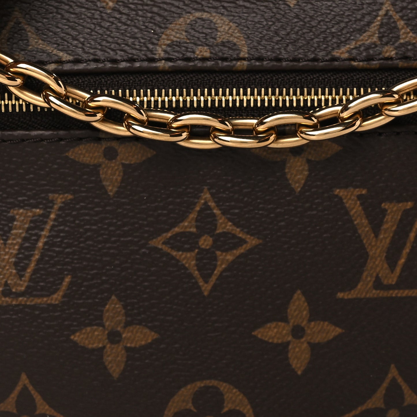 Monogram Loop