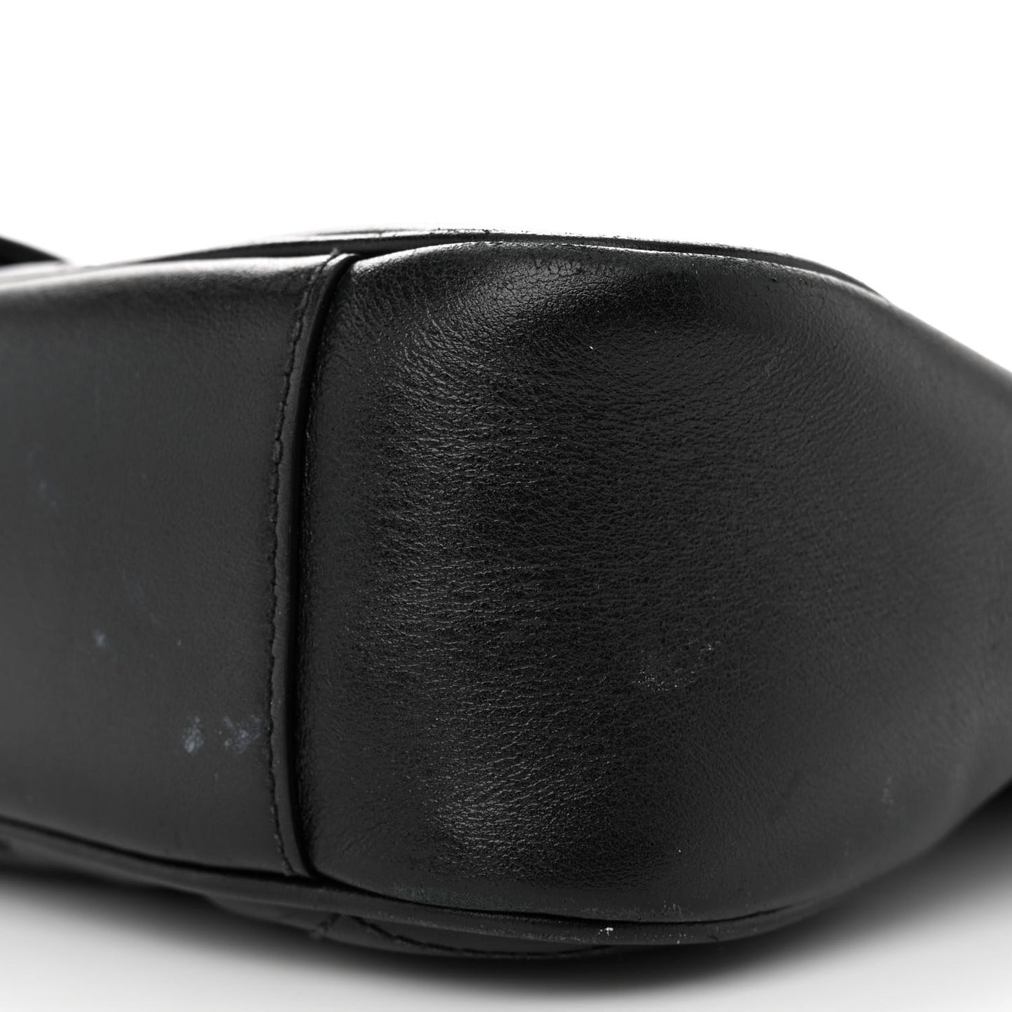 Calfskin Matelasse Medium GG Marmont Shoulder Bag Black