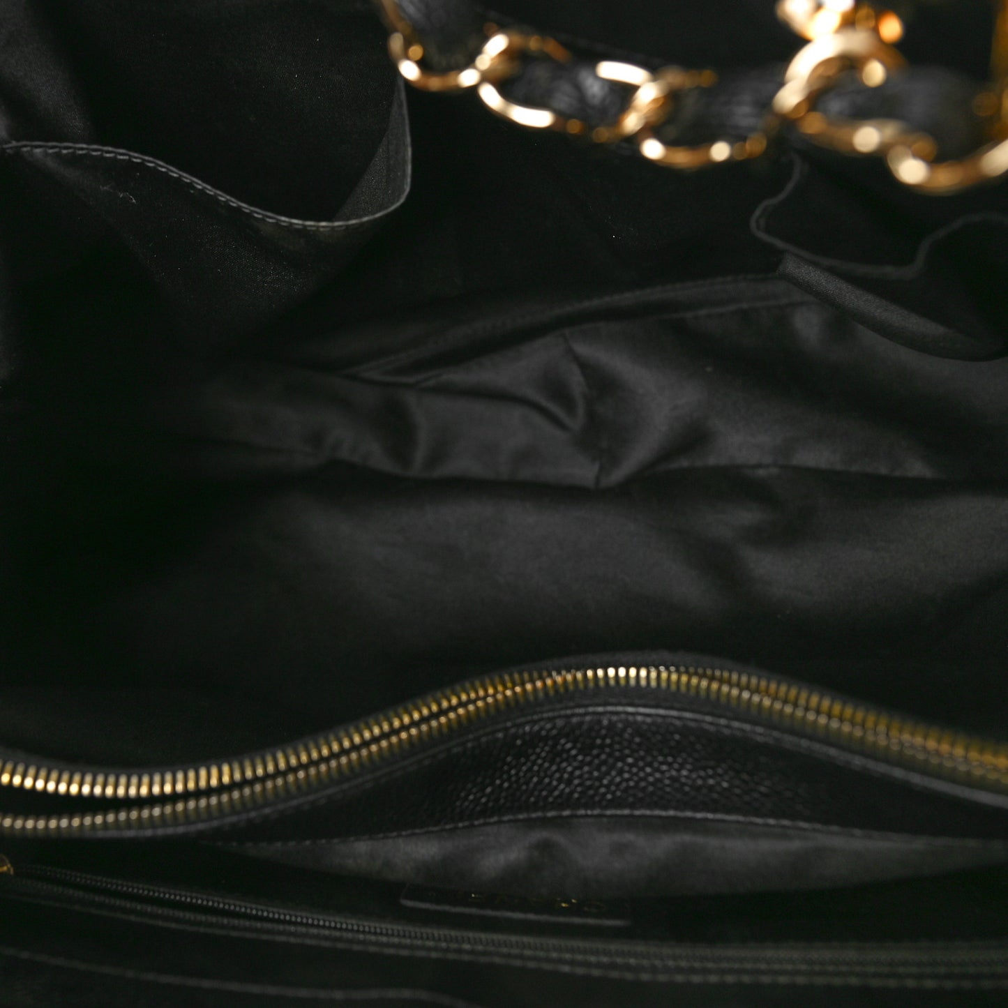 Caviar Quilted XL Grand Shopping Tote GST Black