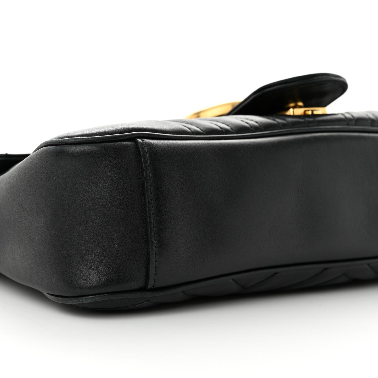 Calfskin Matelasse Medium GG Marmont Shoulder Bag Black