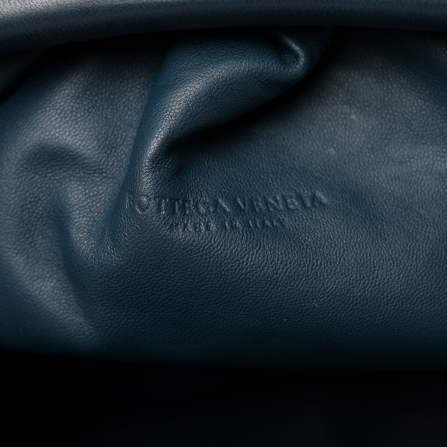 Nappa Maxi Intrecciato The Pouch Oversized Clutch Deep Blue