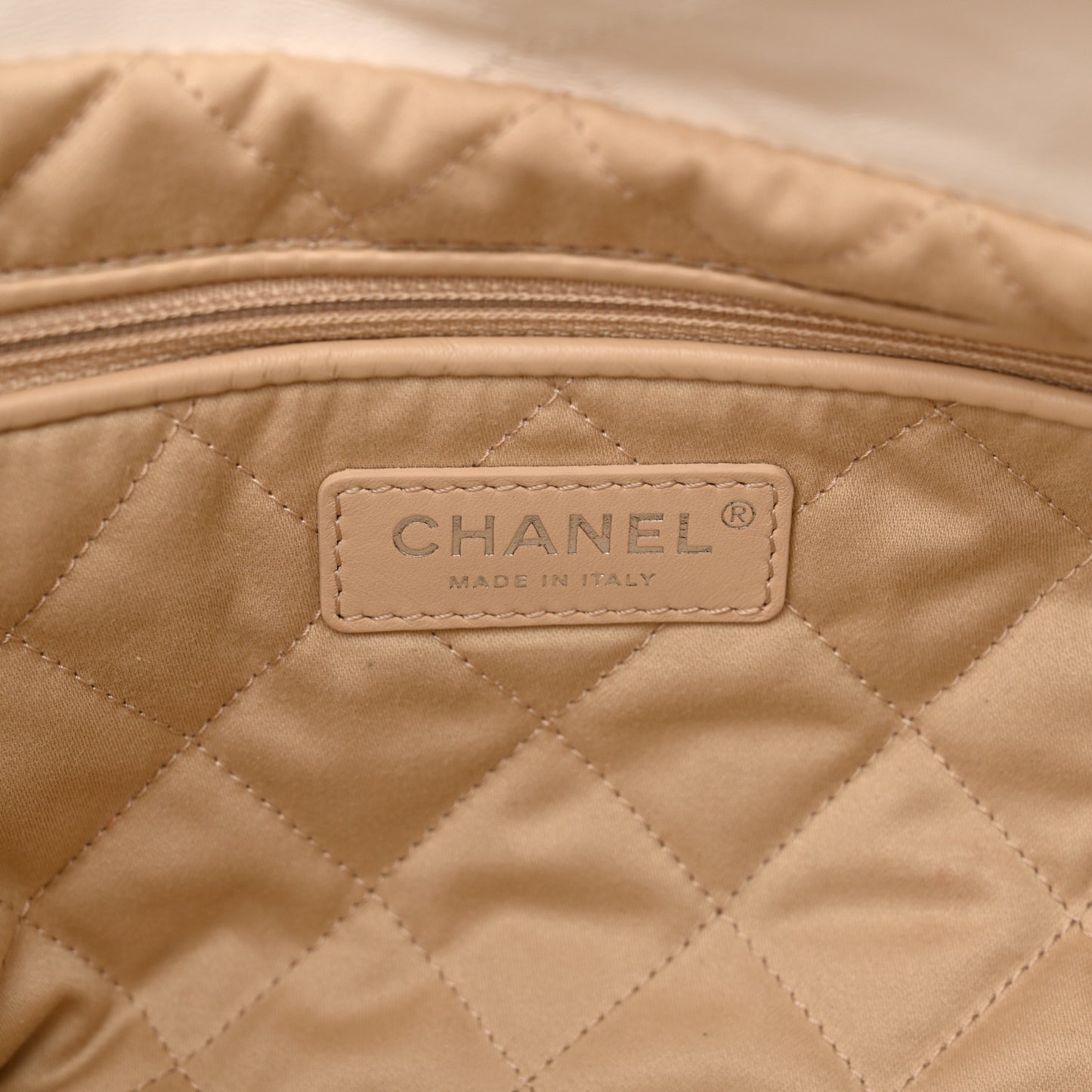 Shiny Calfskin Quilted Small Chanel 22 White