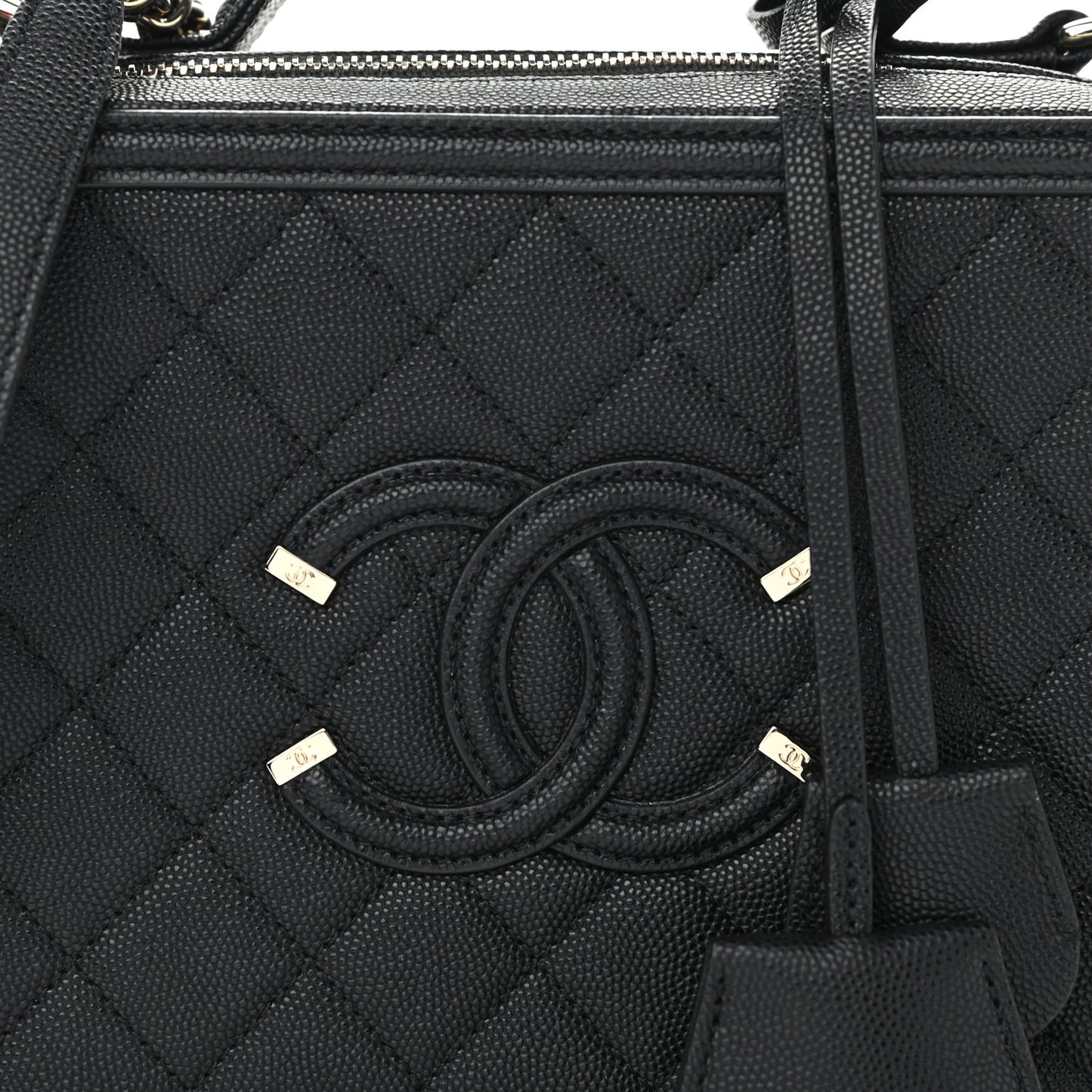 Caviar Quilted Medium CC Filigree Vanity Case Black
