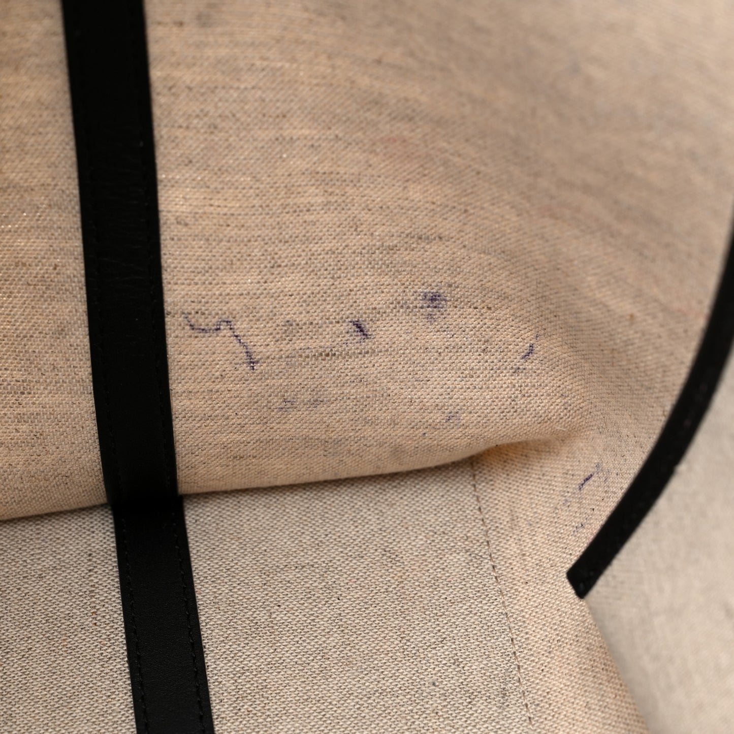 Canvas Glitch Logo Medium Aren Shopper Tote Black White