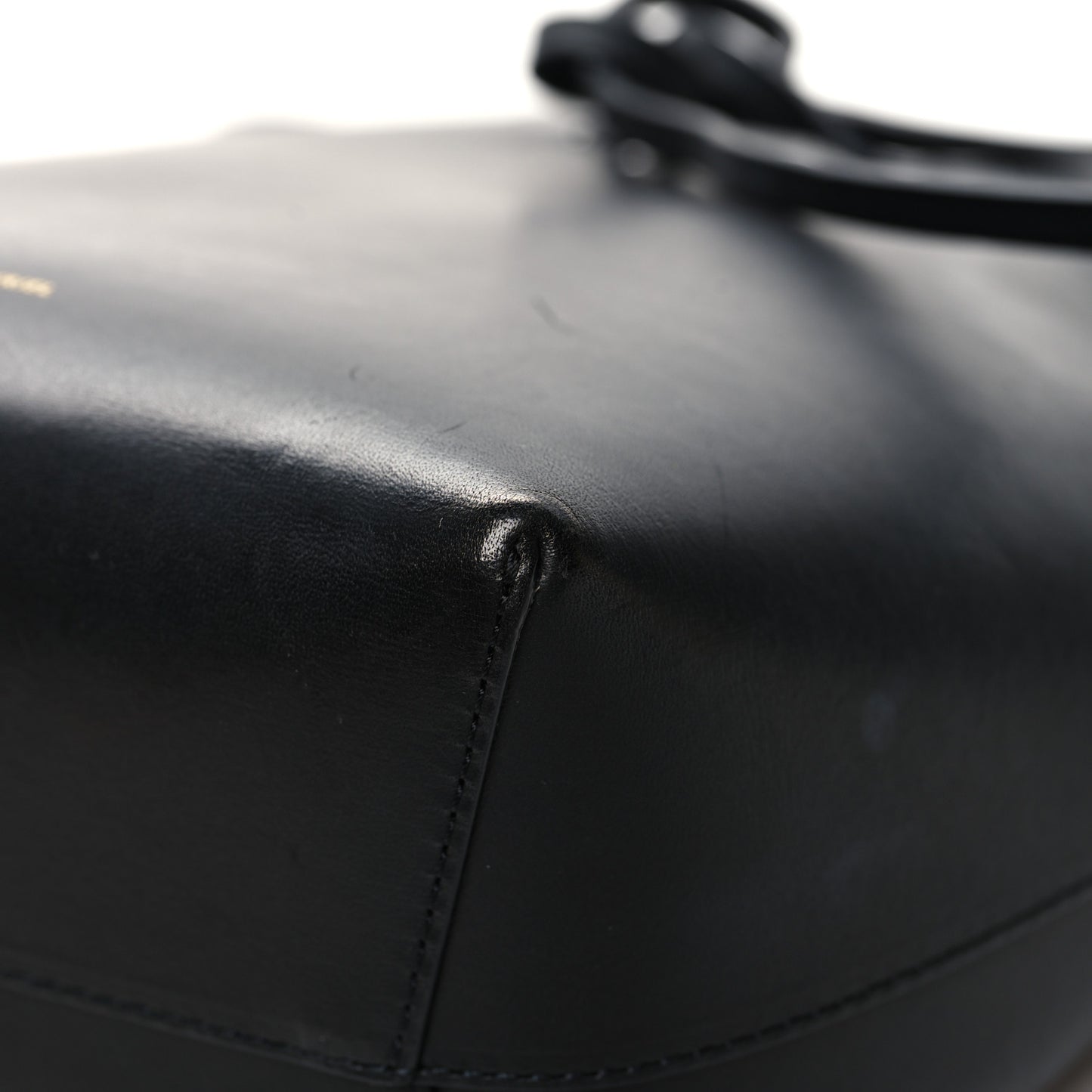 Vegetable Tanned Calfskin Bucket Bag Black Flamma