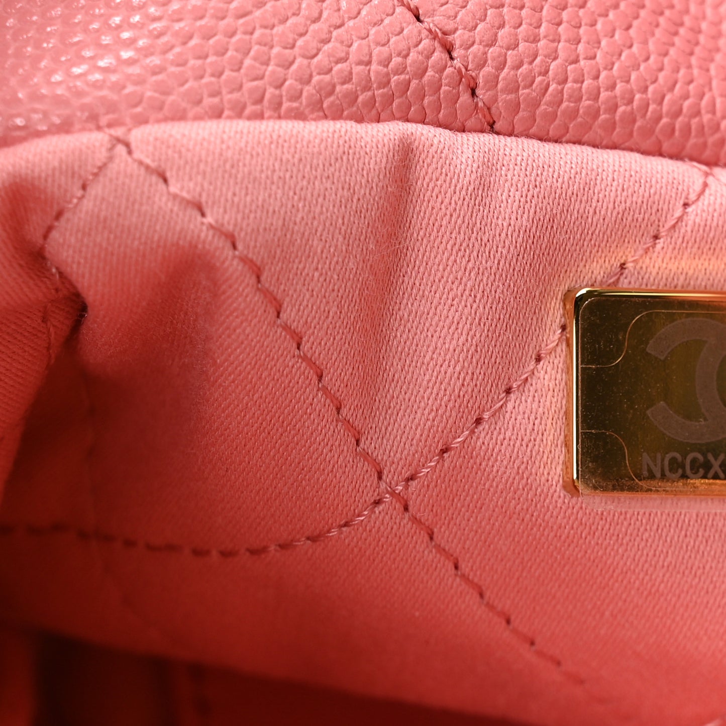 Shiny Caviar Quilted Mini Chanel 22 Coral