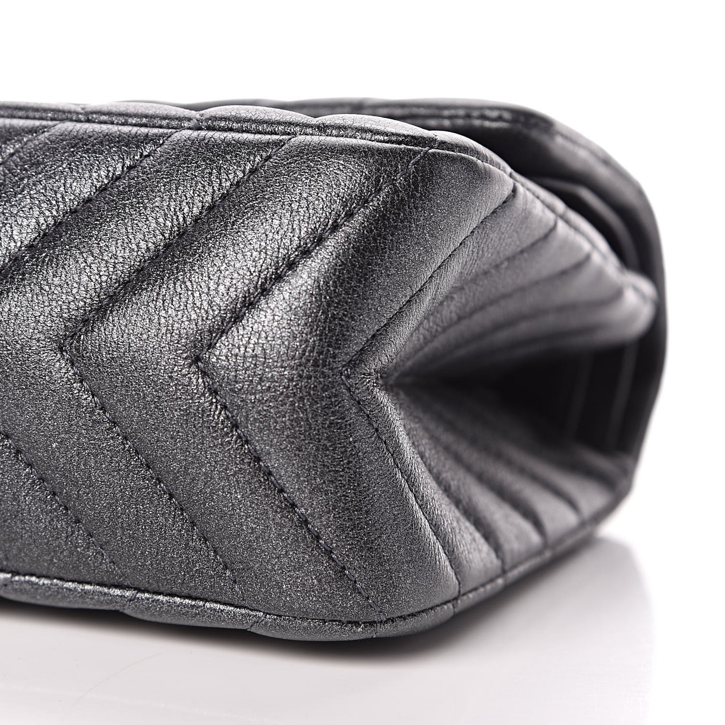 Metallic Sheepskin Chevron Quilted 2.55 Reissue 225 Flap Dark Silver