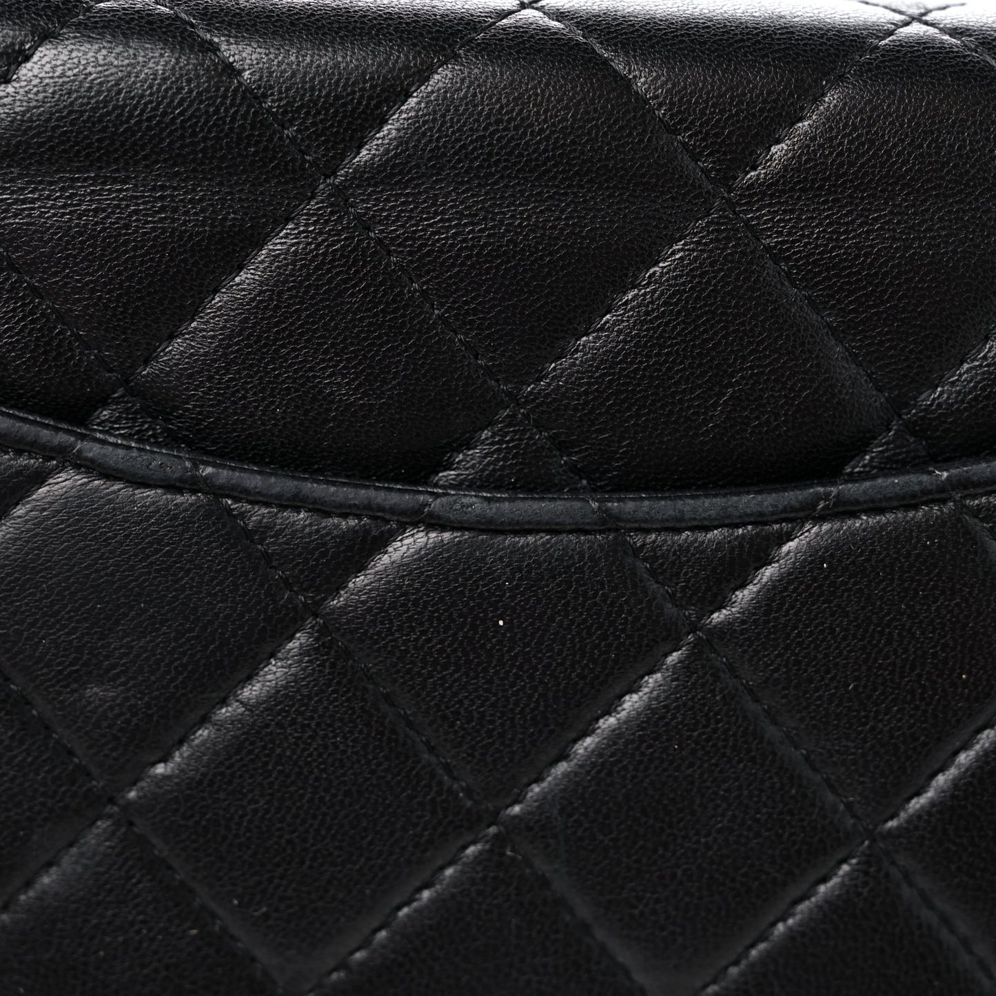 Lambskin Quilted Wallet On Chain WOC Black