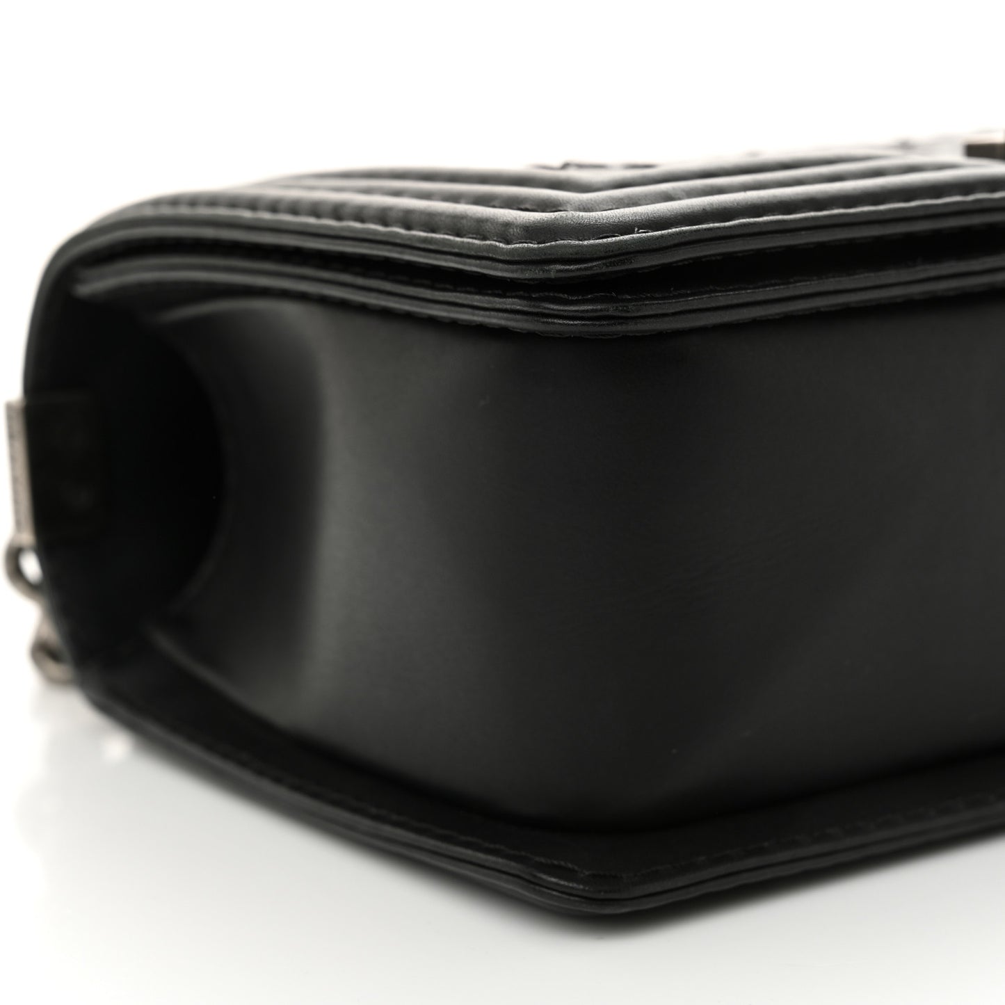 Calfskin Stitched Medium Boy Flap Black