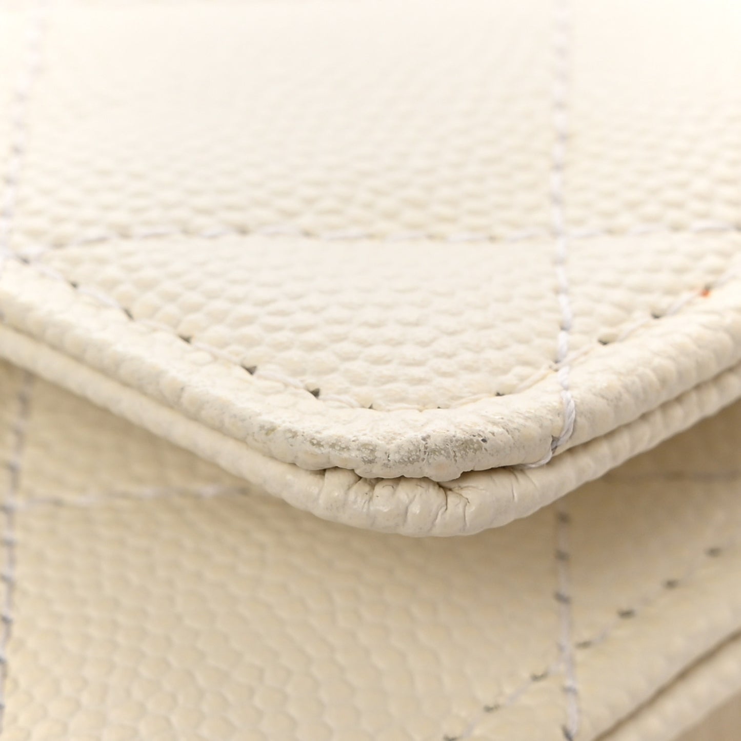 Caviar Quilted Wallet on Chain WOC White