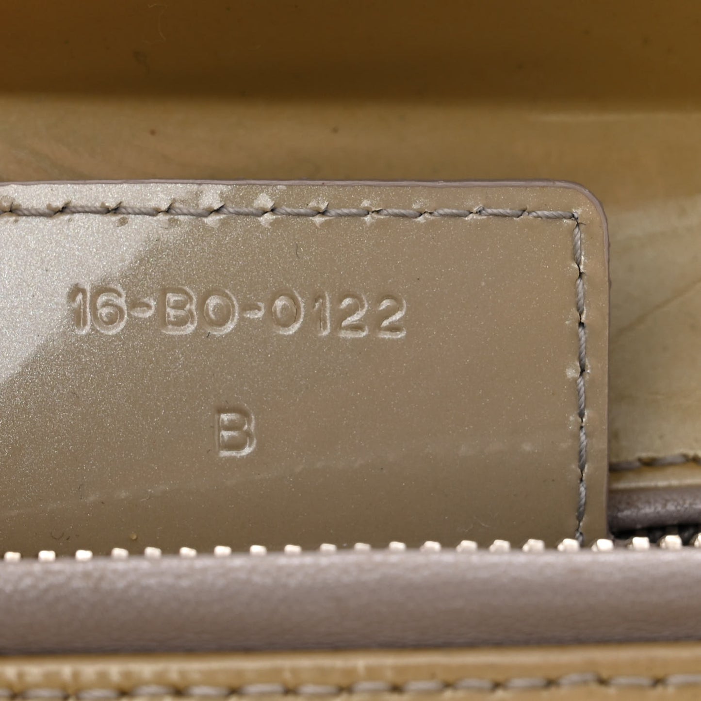 CHRISTIAN DIOR Patent Cannage Medium Lady Dior Grey