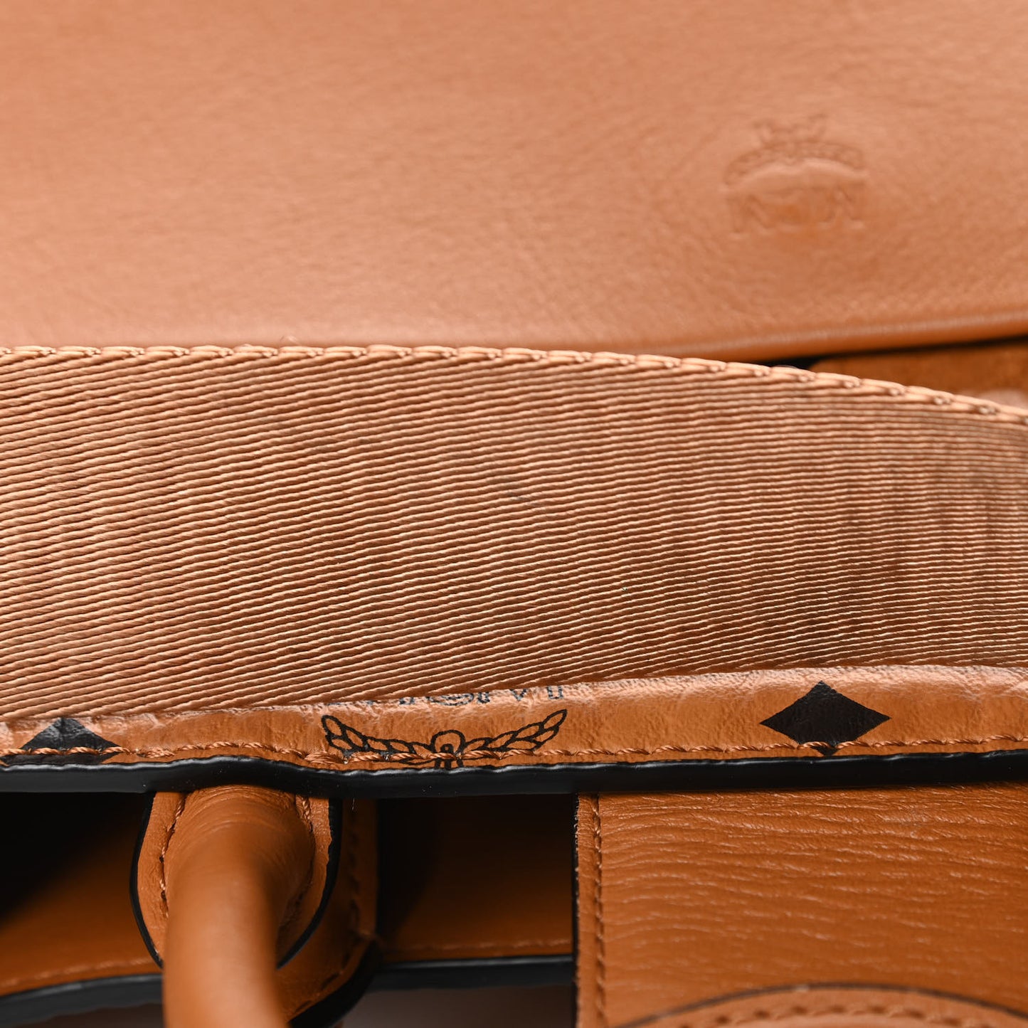 Visetos Small Essential Tote Cognac