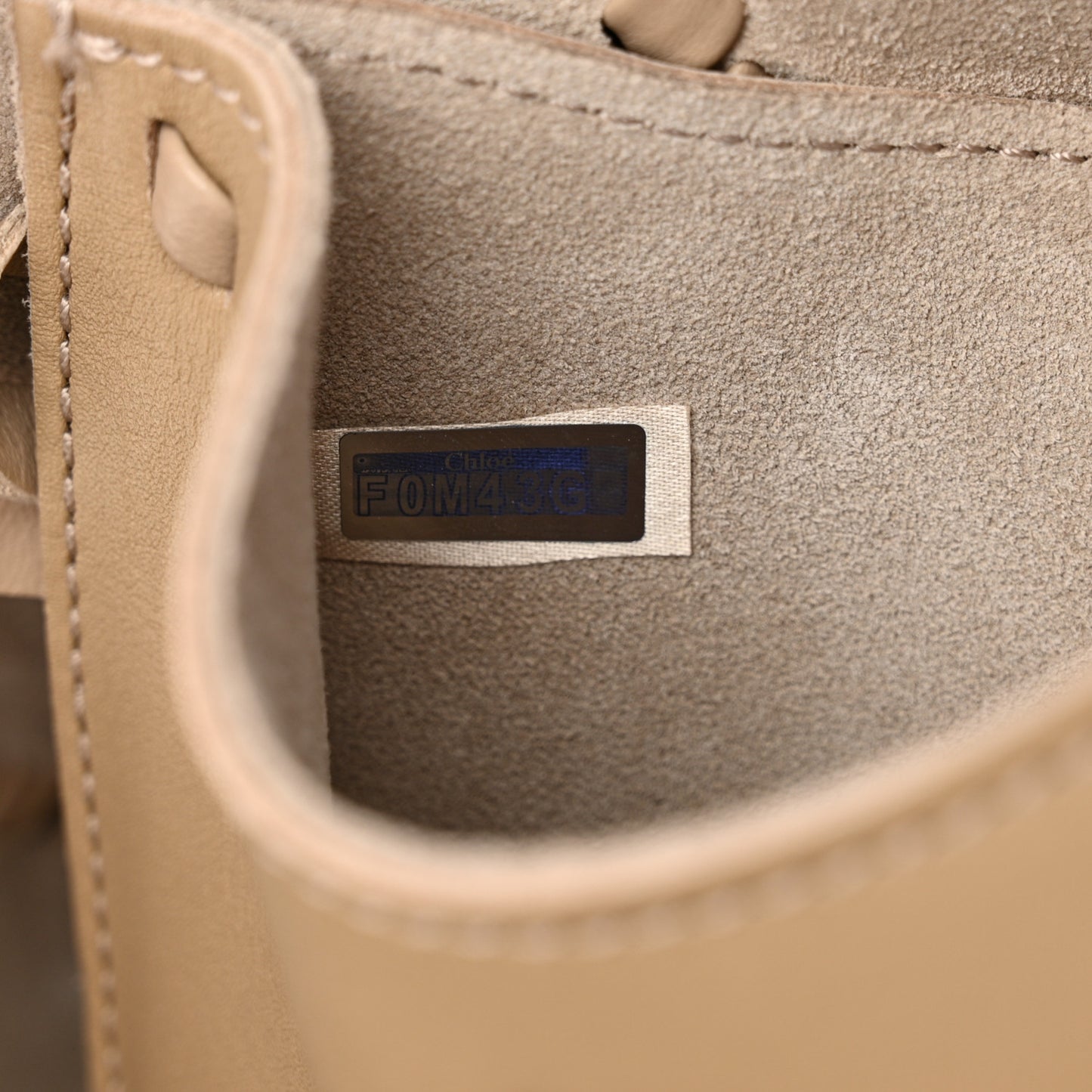 Calfskin Small Mony Tote Argil Brown